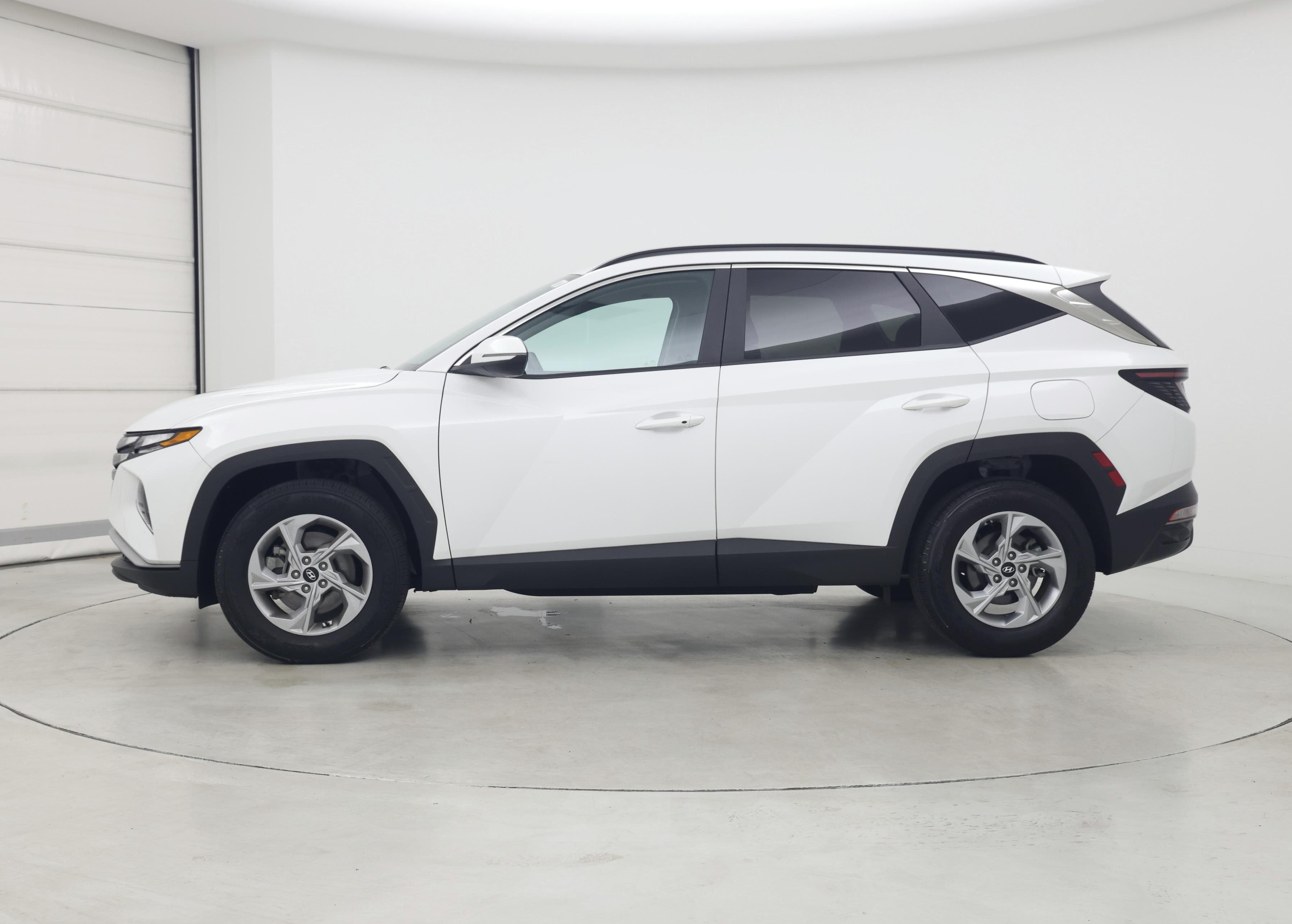 Thumbnail: 2022 Hyundai Tucson - 3