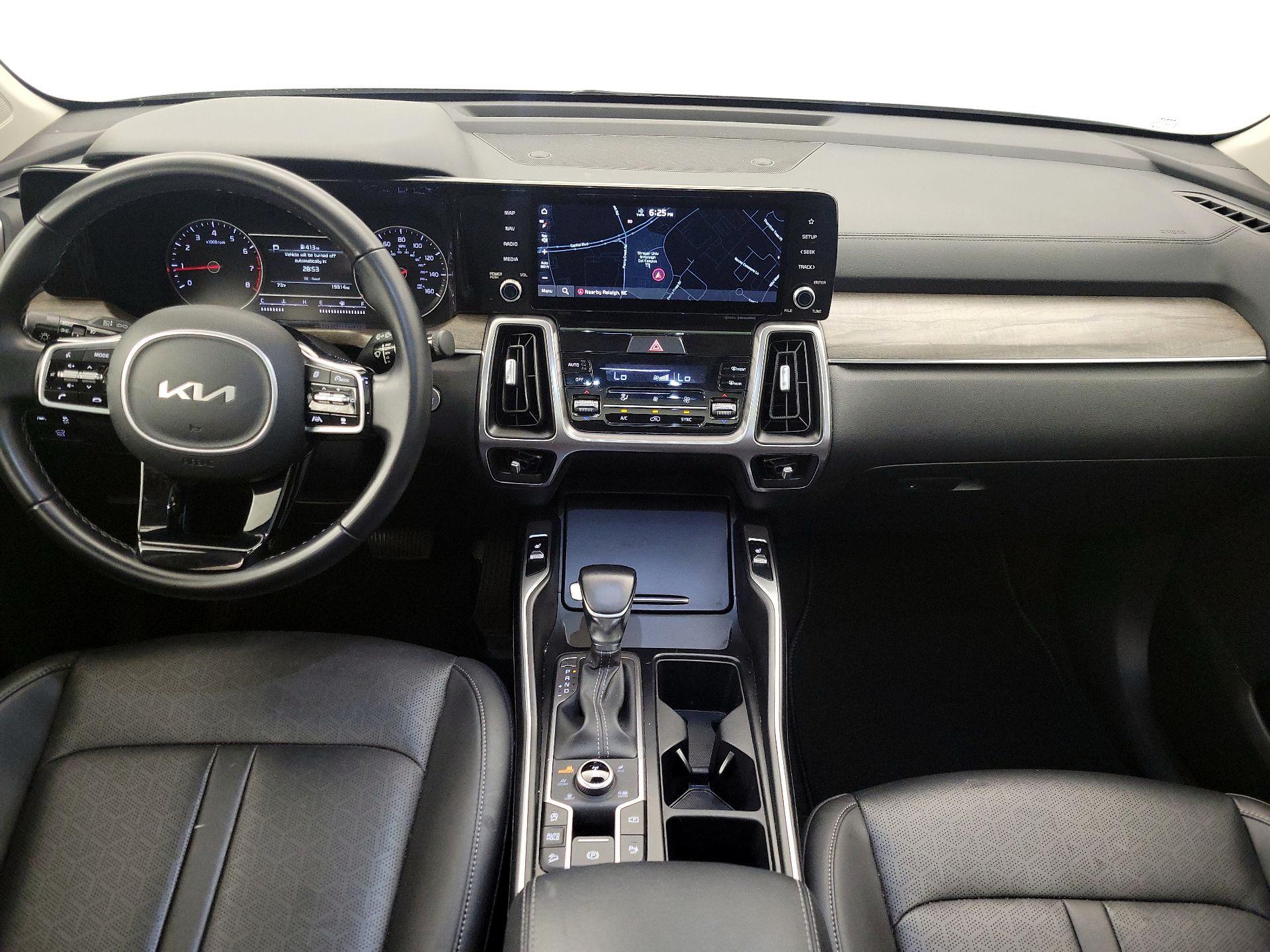 Thumbnail: 2022 Kia Sorento - 9