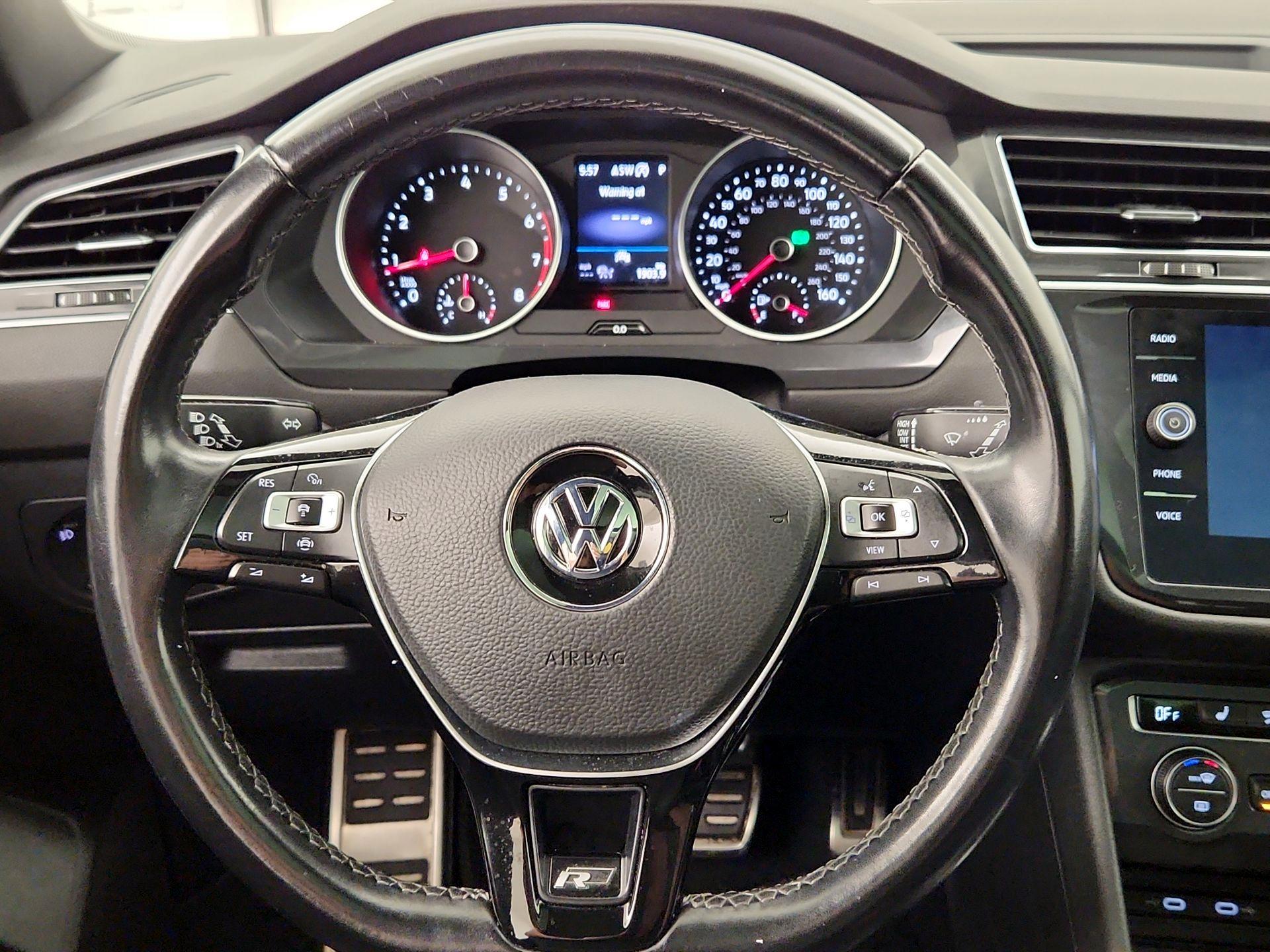 Thumbnail: 2021 Volkswagen Tiguan - 10