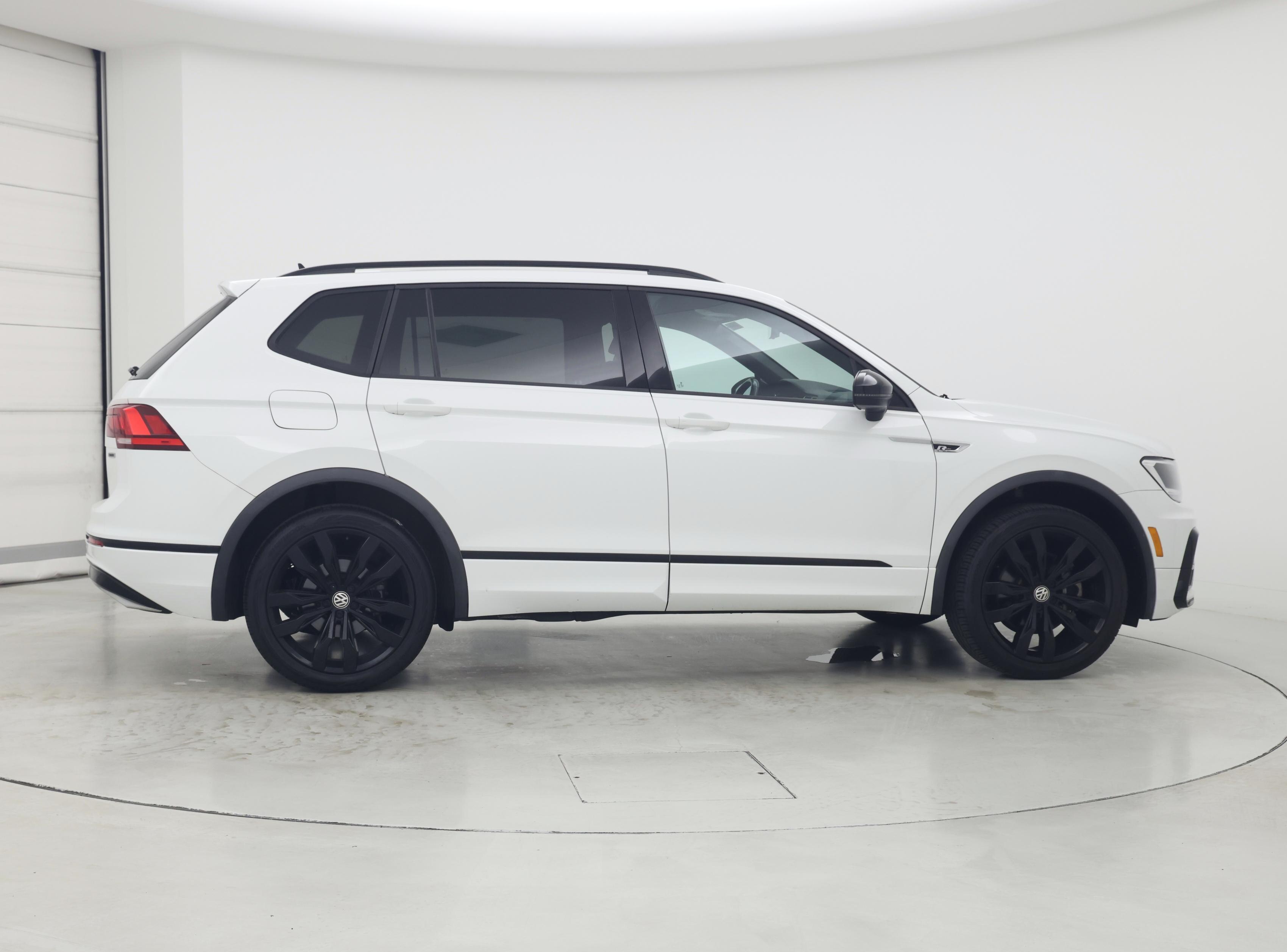 Thumbnail: 2021 Volkswagen Tiguan - 7