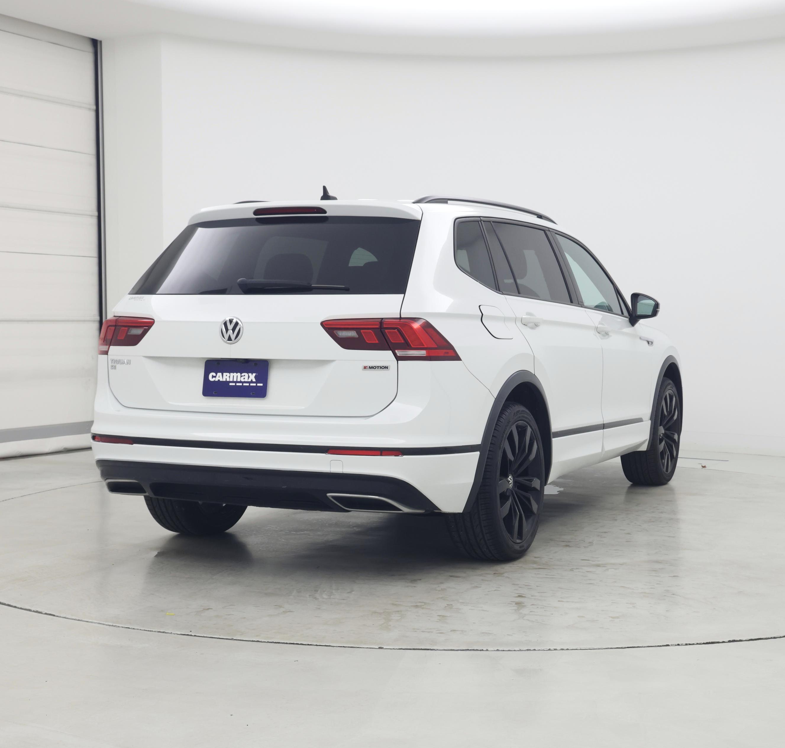 Thumbnail: 2021 Volkswagen Tiguan - 8