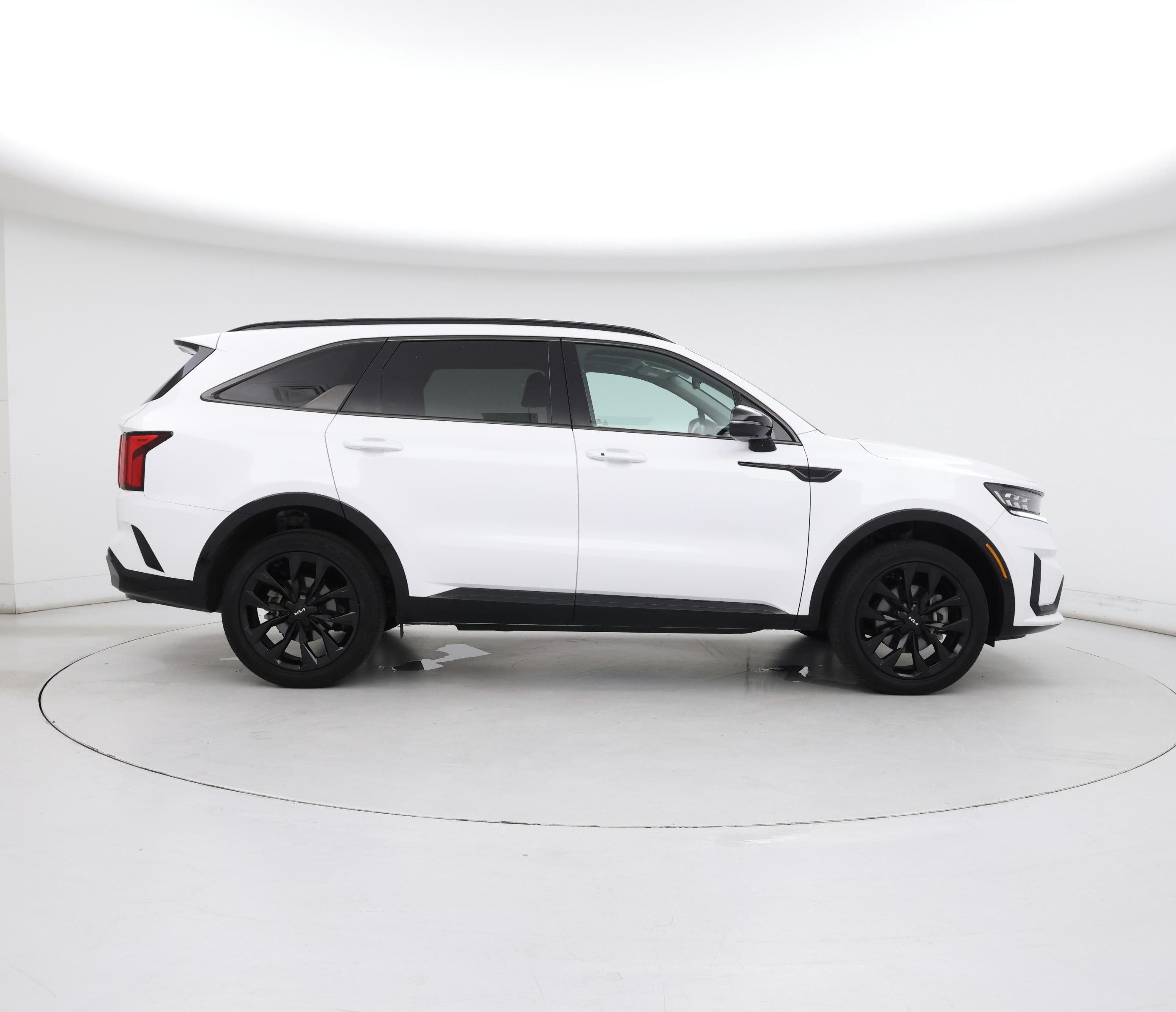 Thumbnail: 2023 Kia Sorento - 7