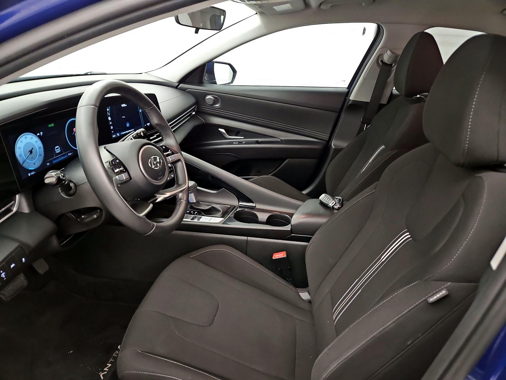 Thumbnail: 2023 Hyundai Elantra - 11