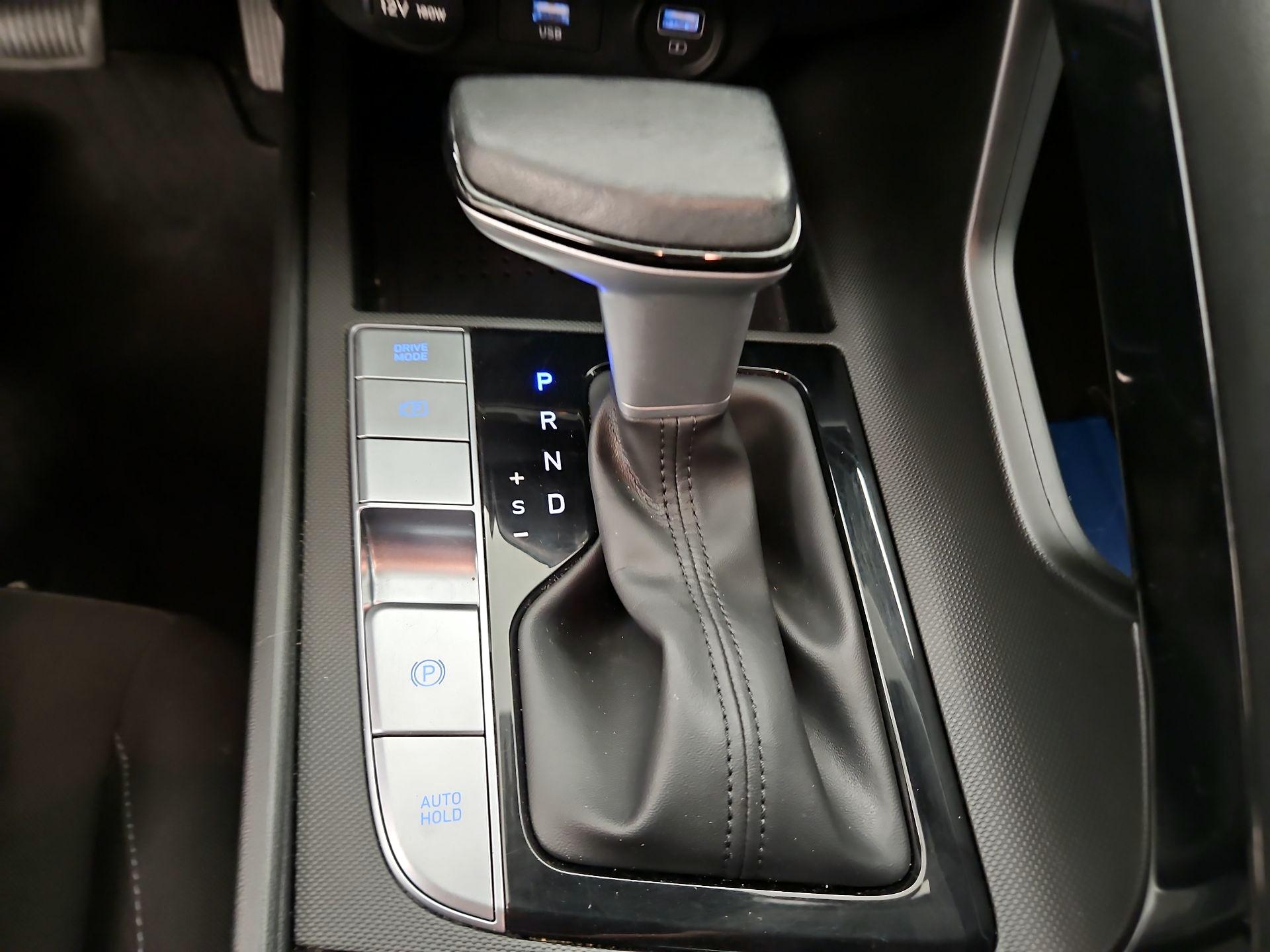 Thumbnail: 2023 Hyundai Elantra - 18