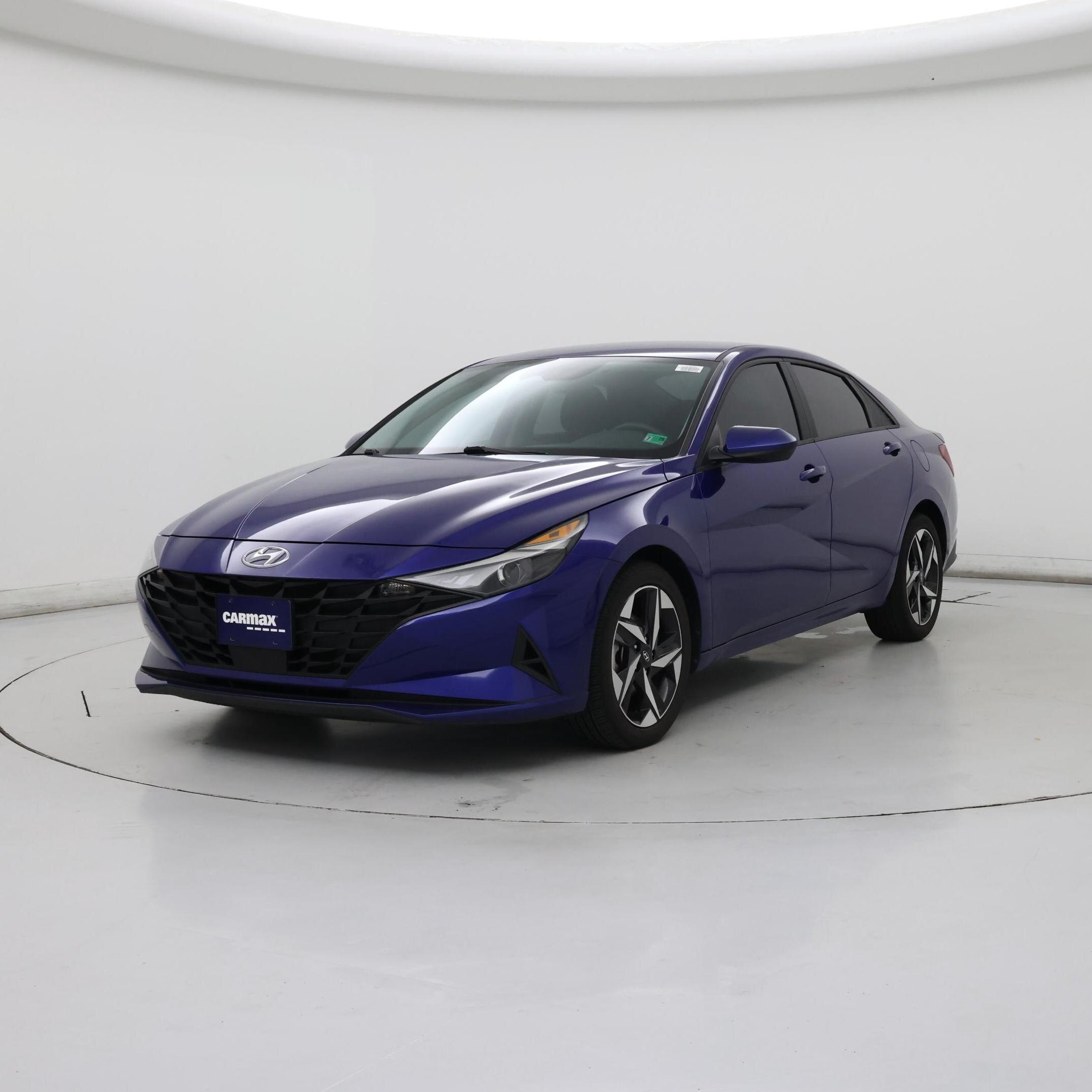 Thumbnail: 2023 Hyundai Elantra - 4