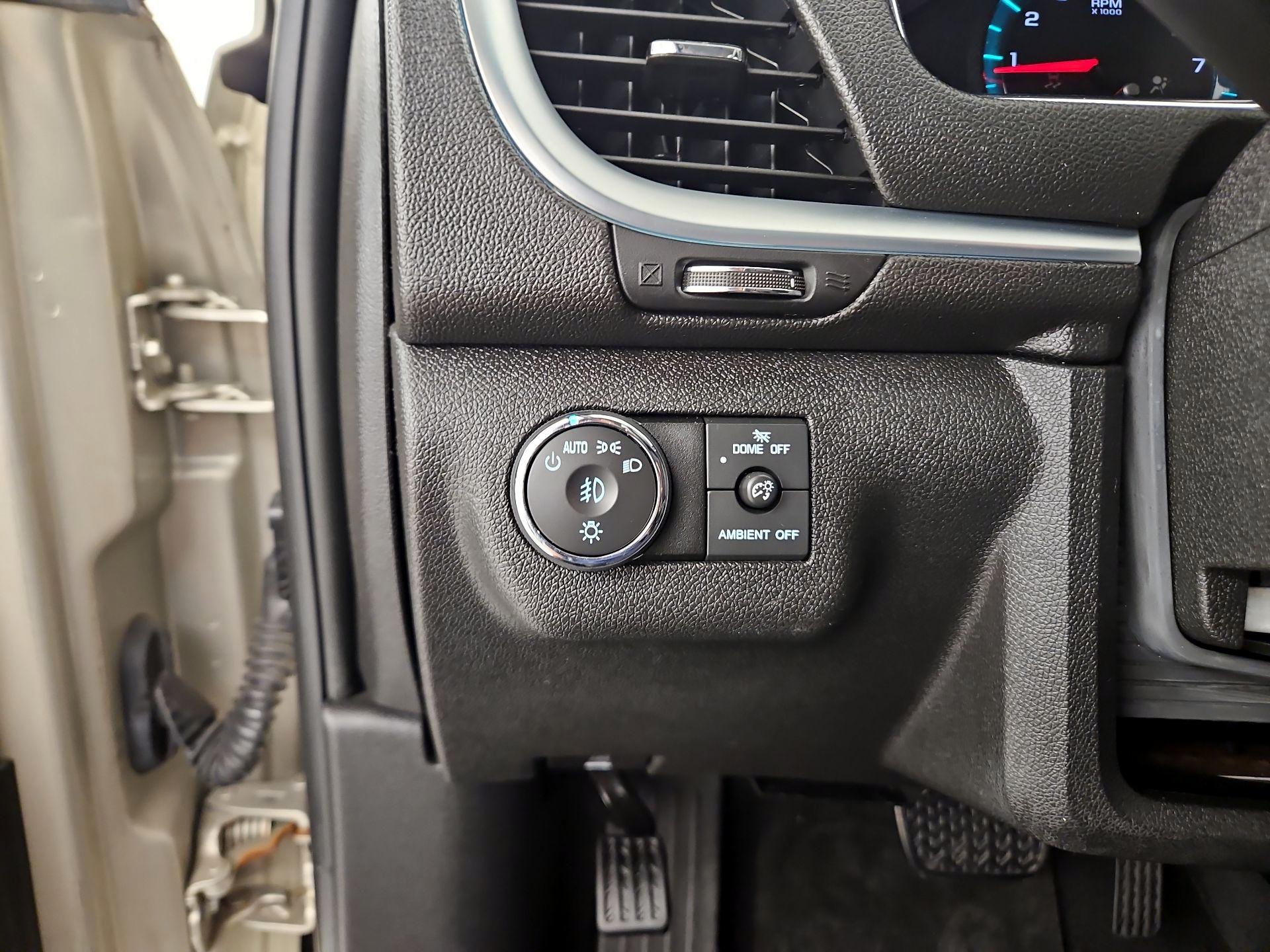 Thumbnail: 2015 Chevrolet Traverse - 13
