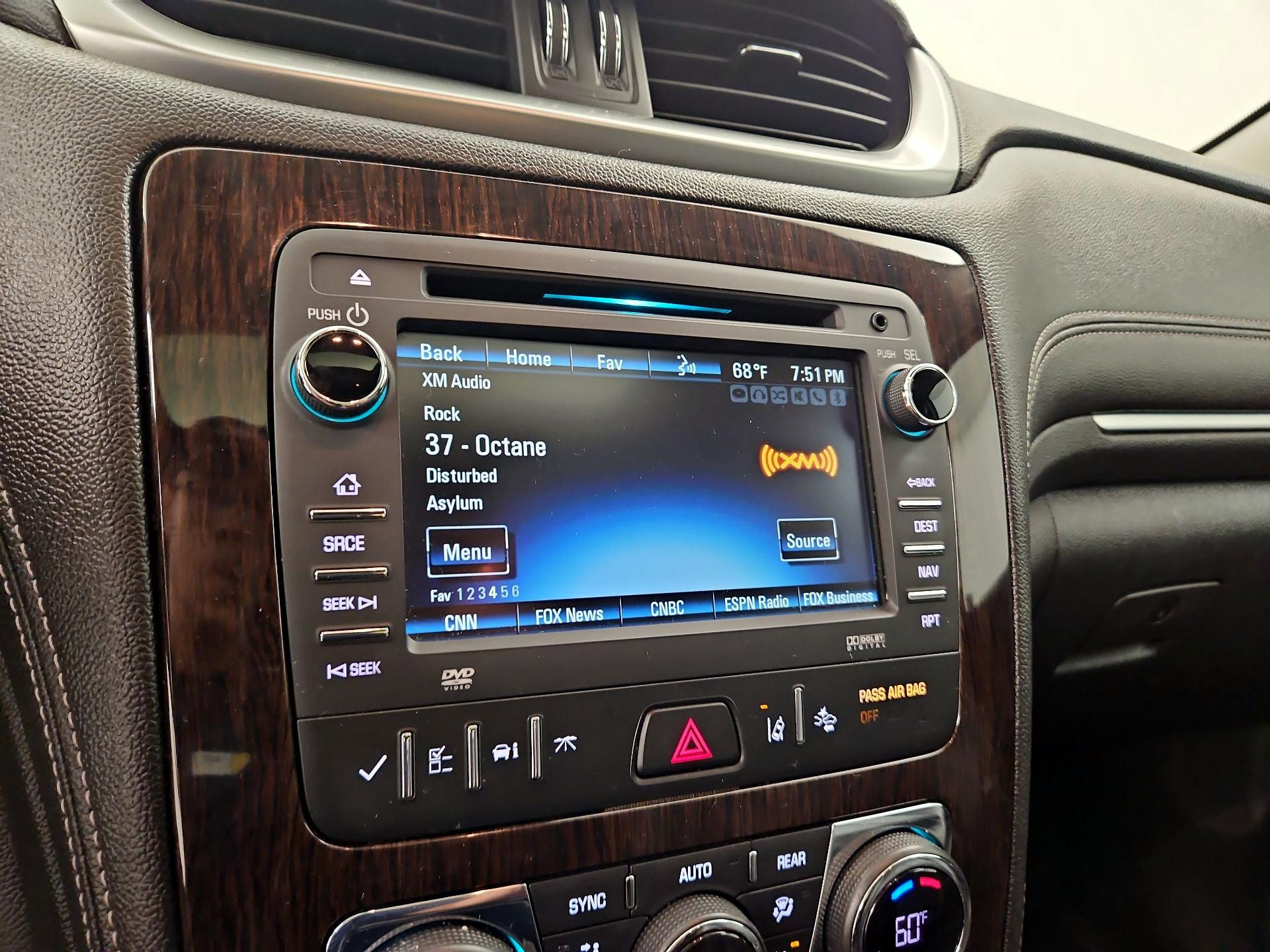 Thumbnail: 2015 Chevrolet Traverse - 16