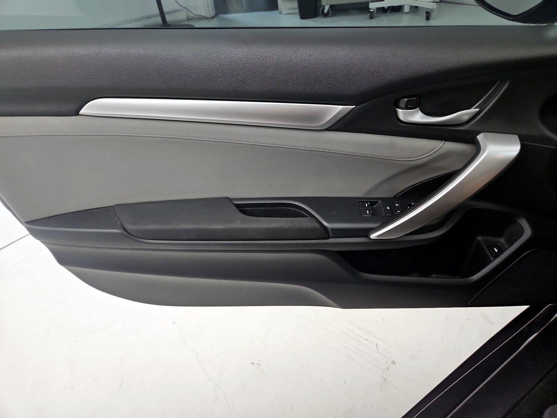 Thumbnail: 2017 Honda Civic - 12