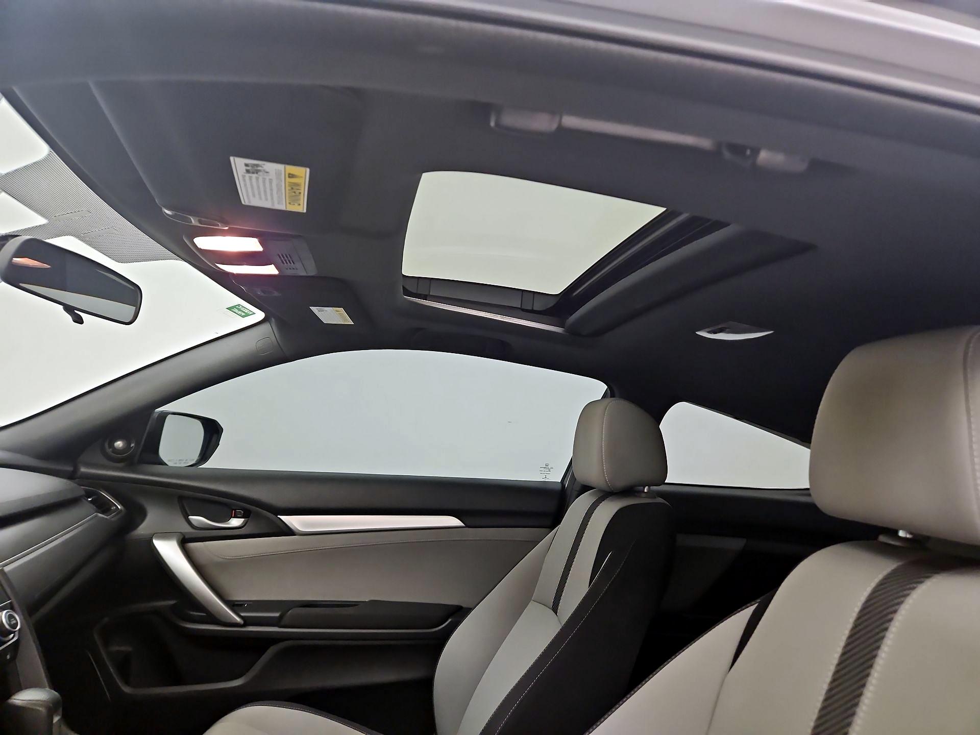 Thumbnail: 2017 Honda Civic - 19