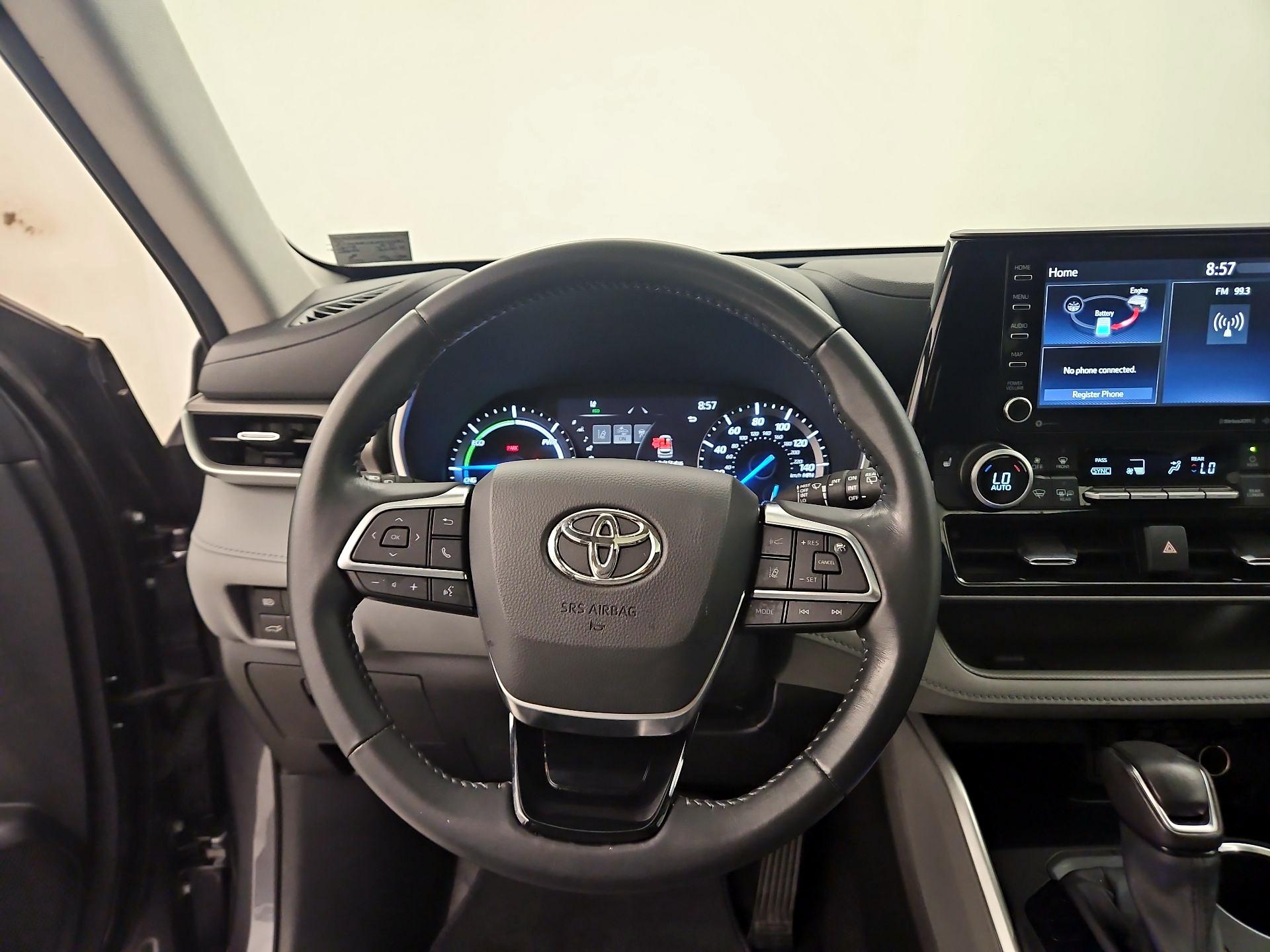 Thumbnail: 2021 Toyota Highlander - 10