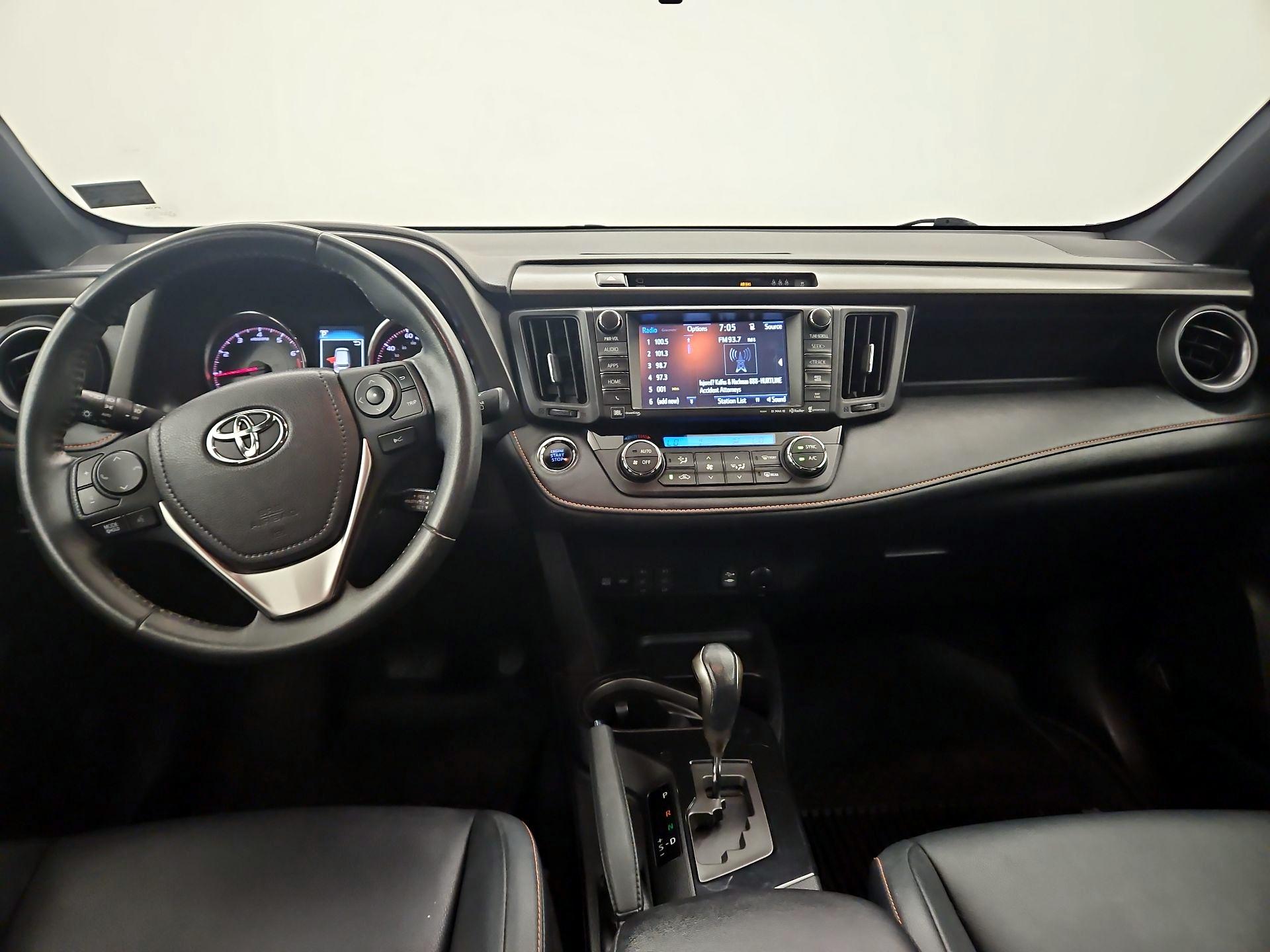 Thumbnail: 2017 Toyota RAV4 - 9