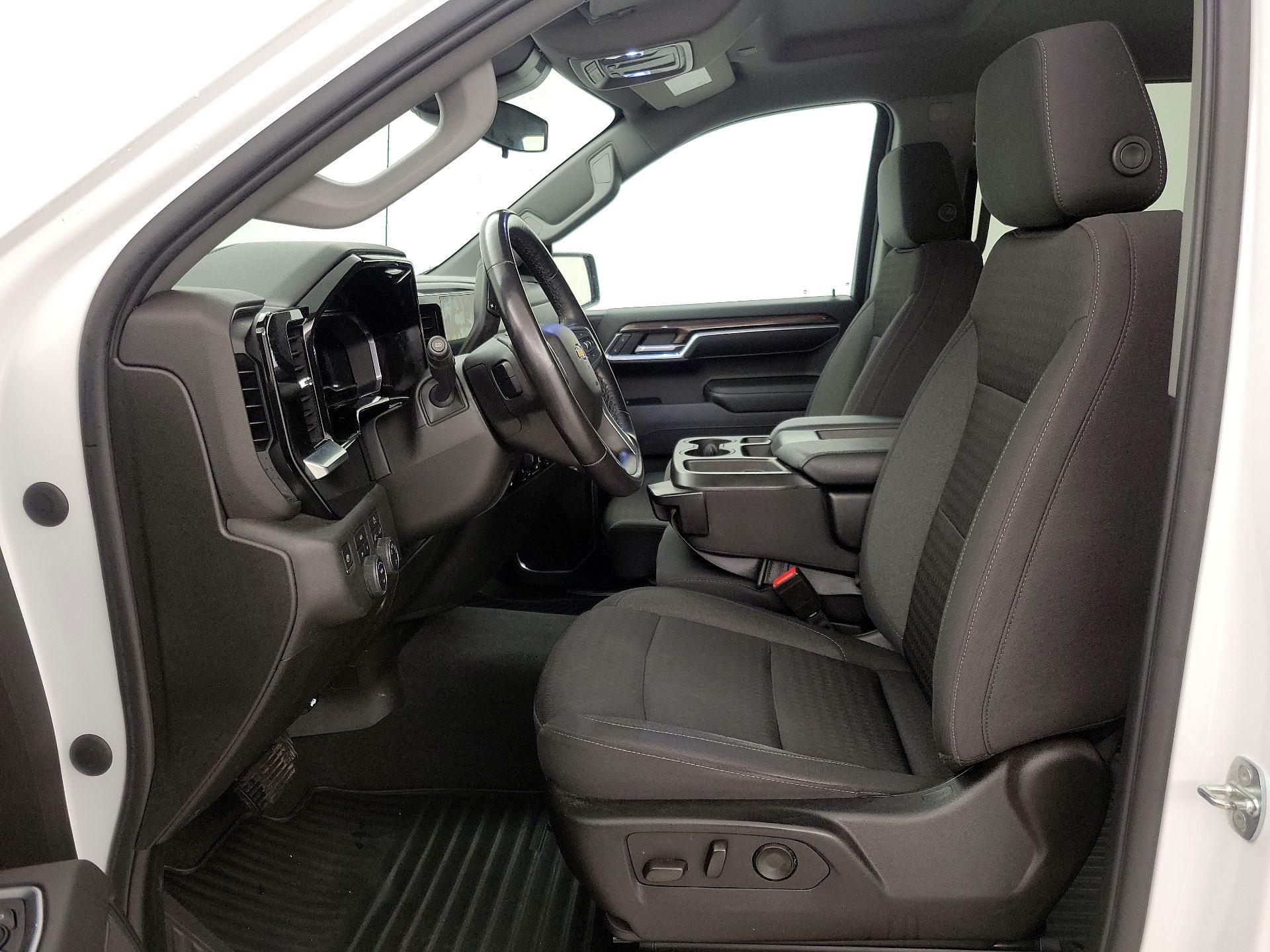 Thumbnail: 2022 Chevrolet Silverado 1500 - 11