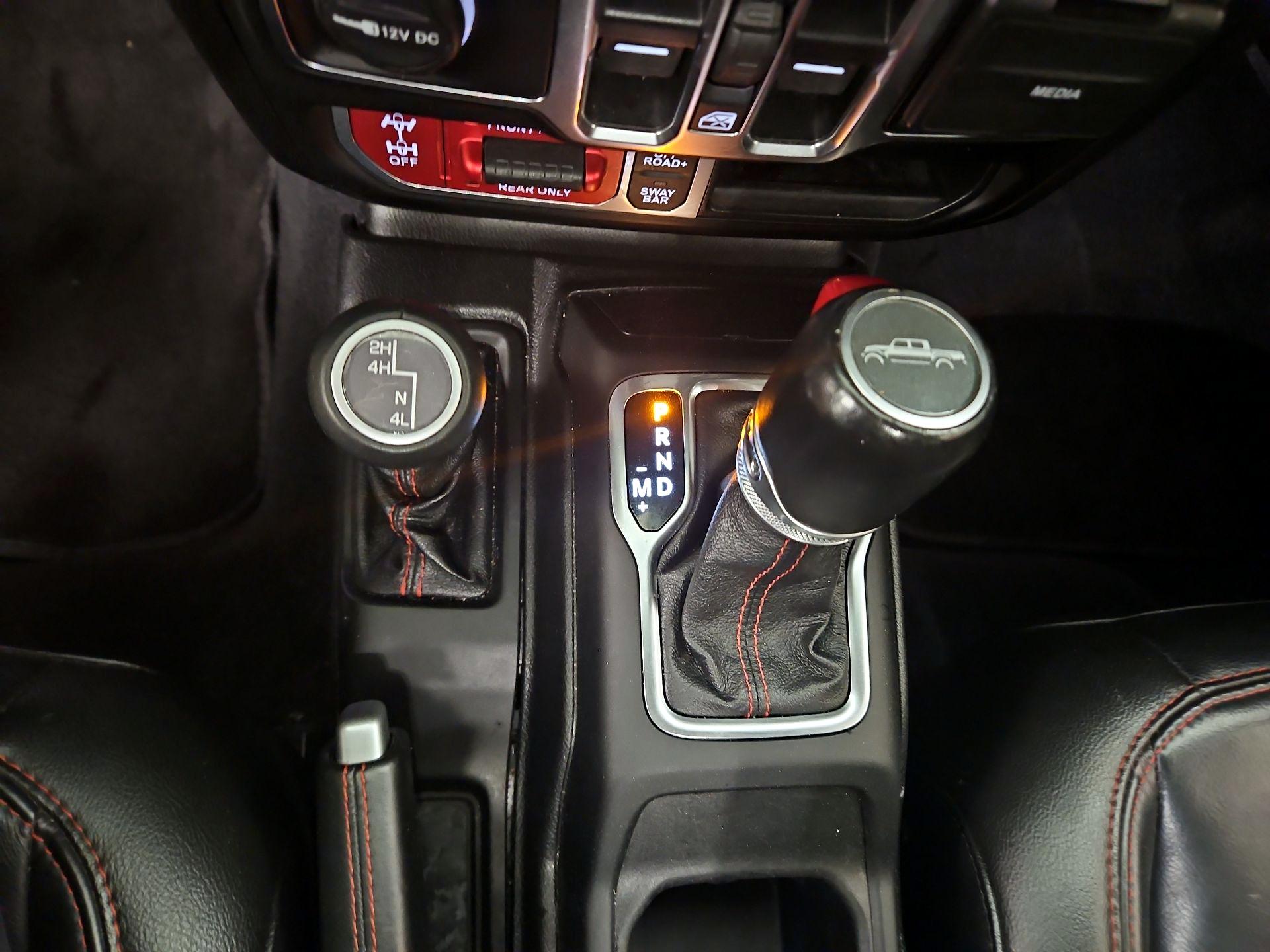Thumbnail: 2021 Jeep Gladiator - 17