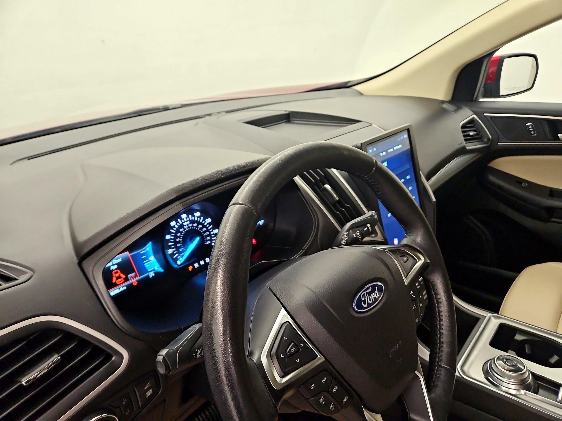 Thumbnail: 2022 Ford Edge - 9
