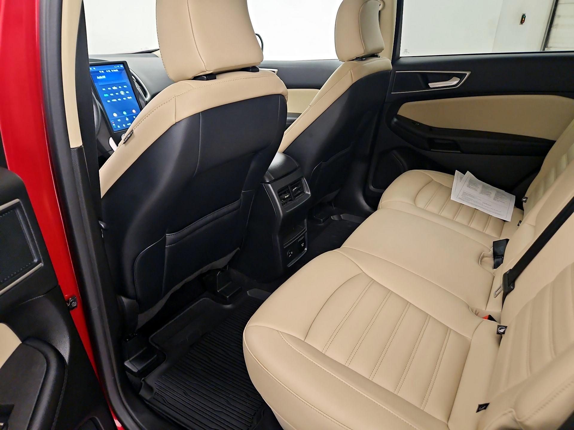 Thumbnail: 2022 Ford Edge - 20
