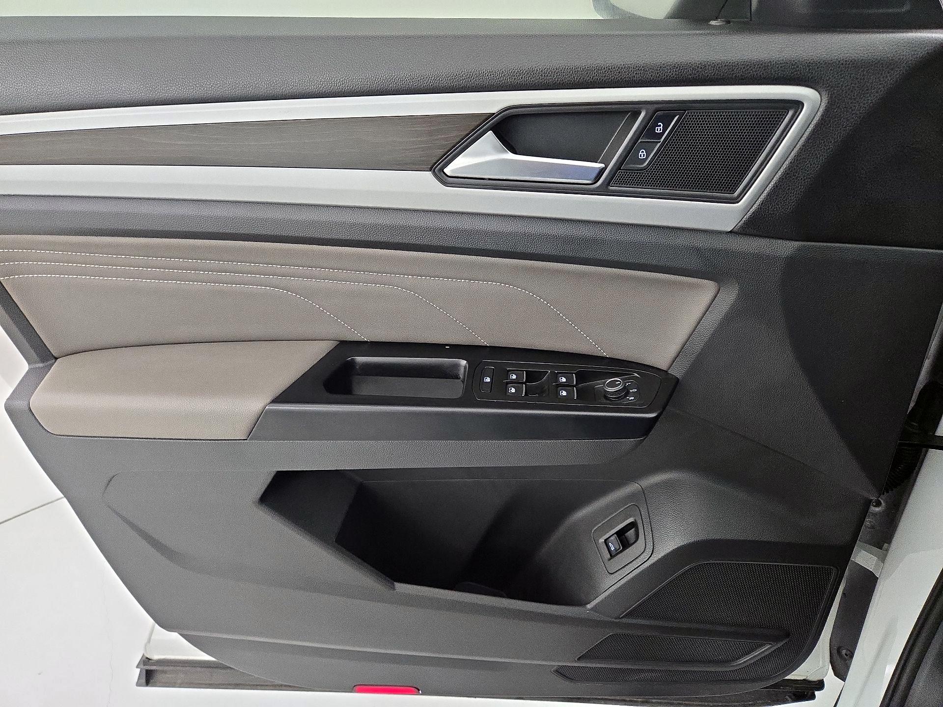 Thumbnail: 2021 Volkswagen Atlas - 12