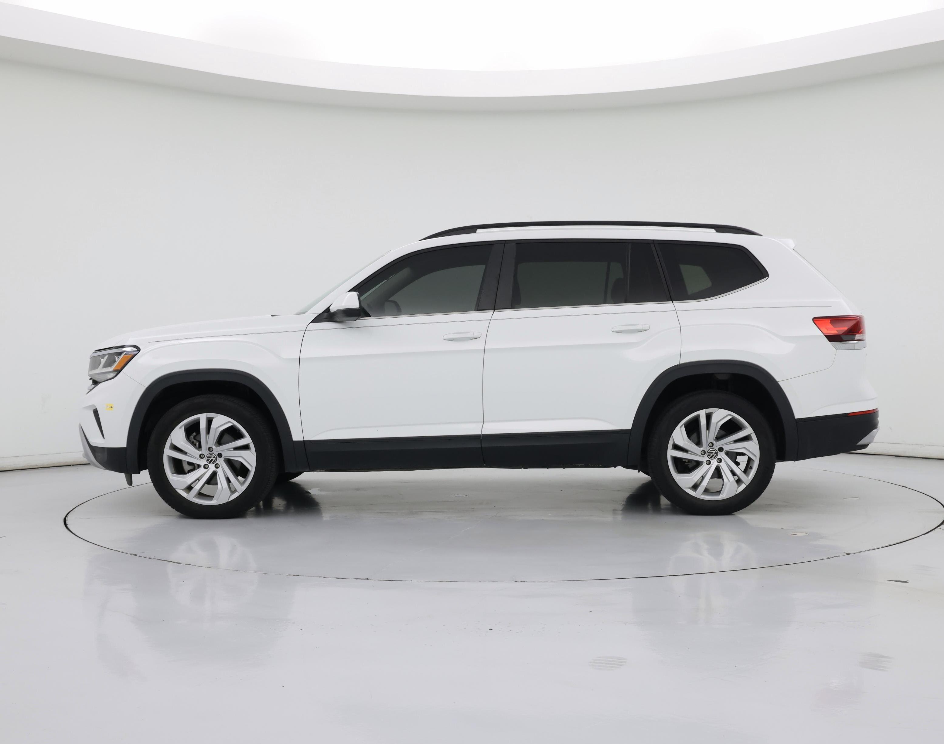 Thumbnail: 2021 Volkswagen Atlas - 3