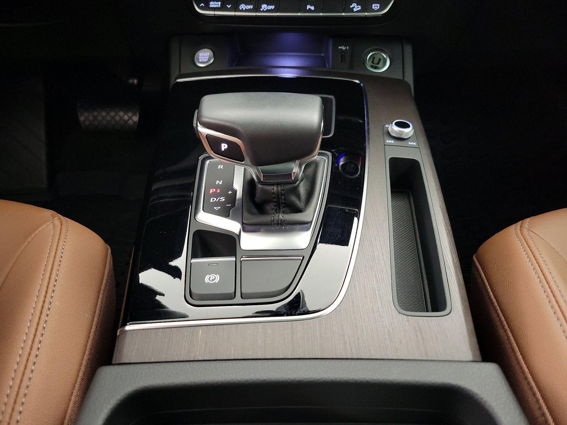 Thumbnail: 2023 Audi Q5 - 17