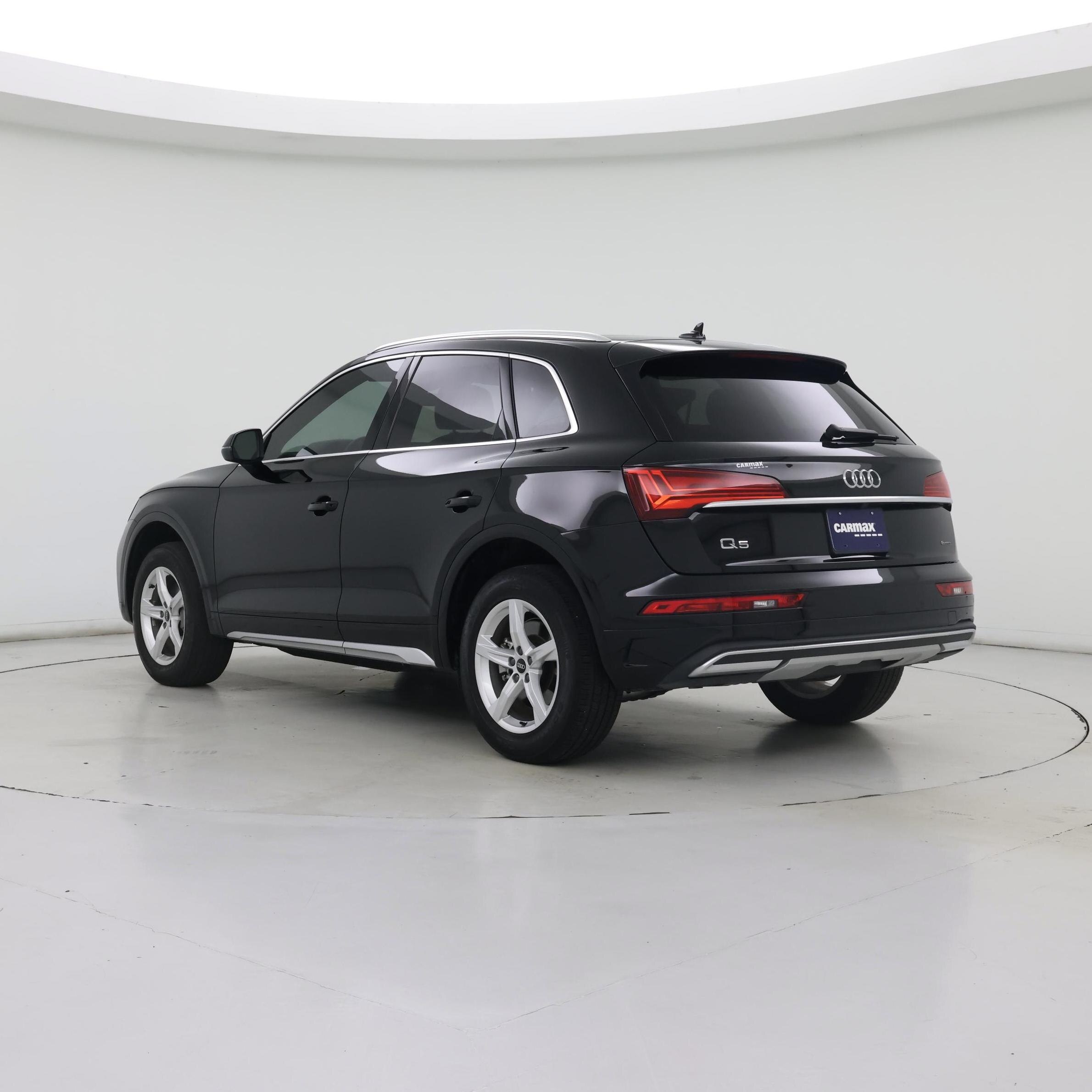 Thumbnail: 2023 Audi Q5 - 2