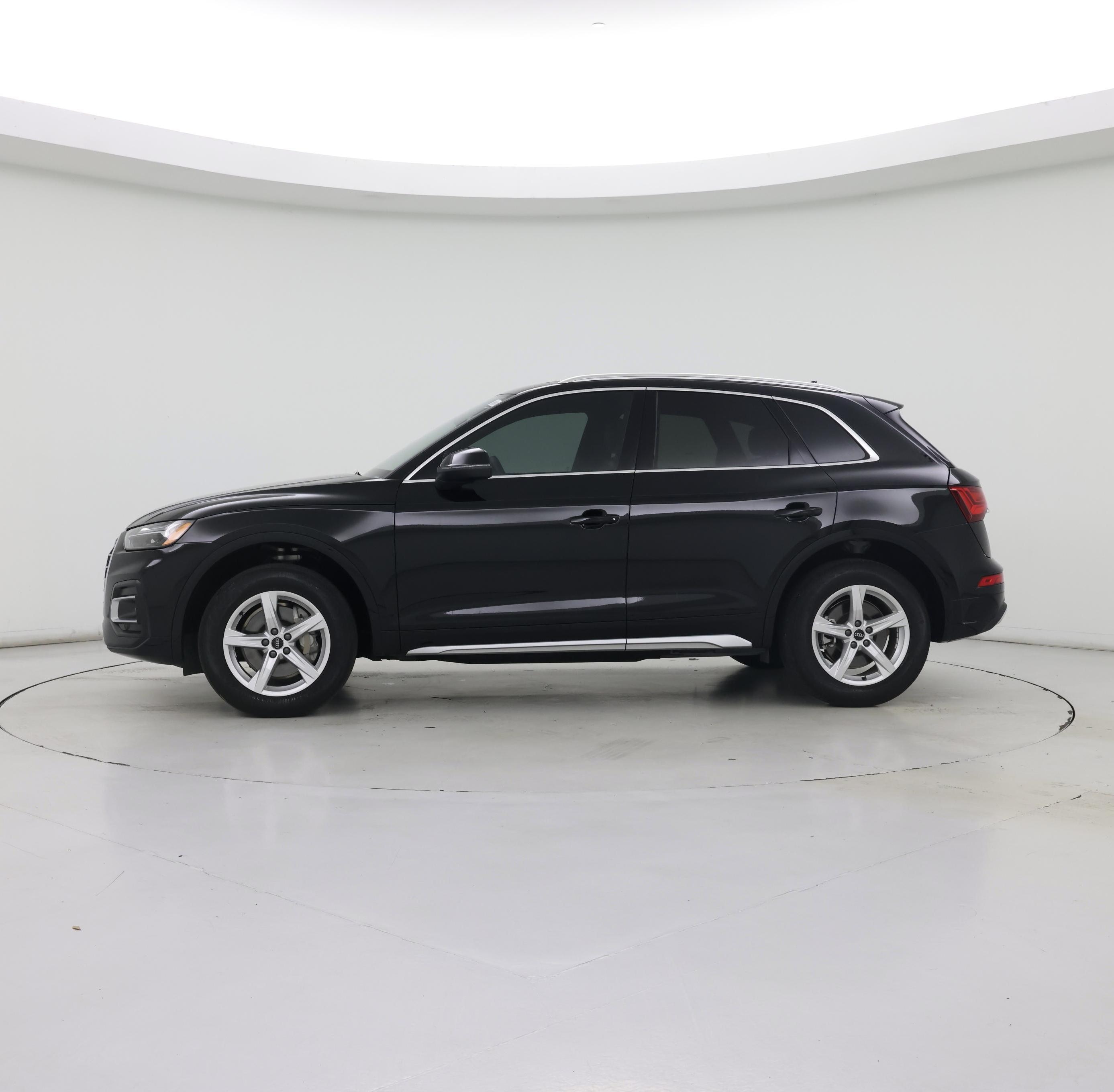 Thumbnail: 2023 Audi Q5 - 3