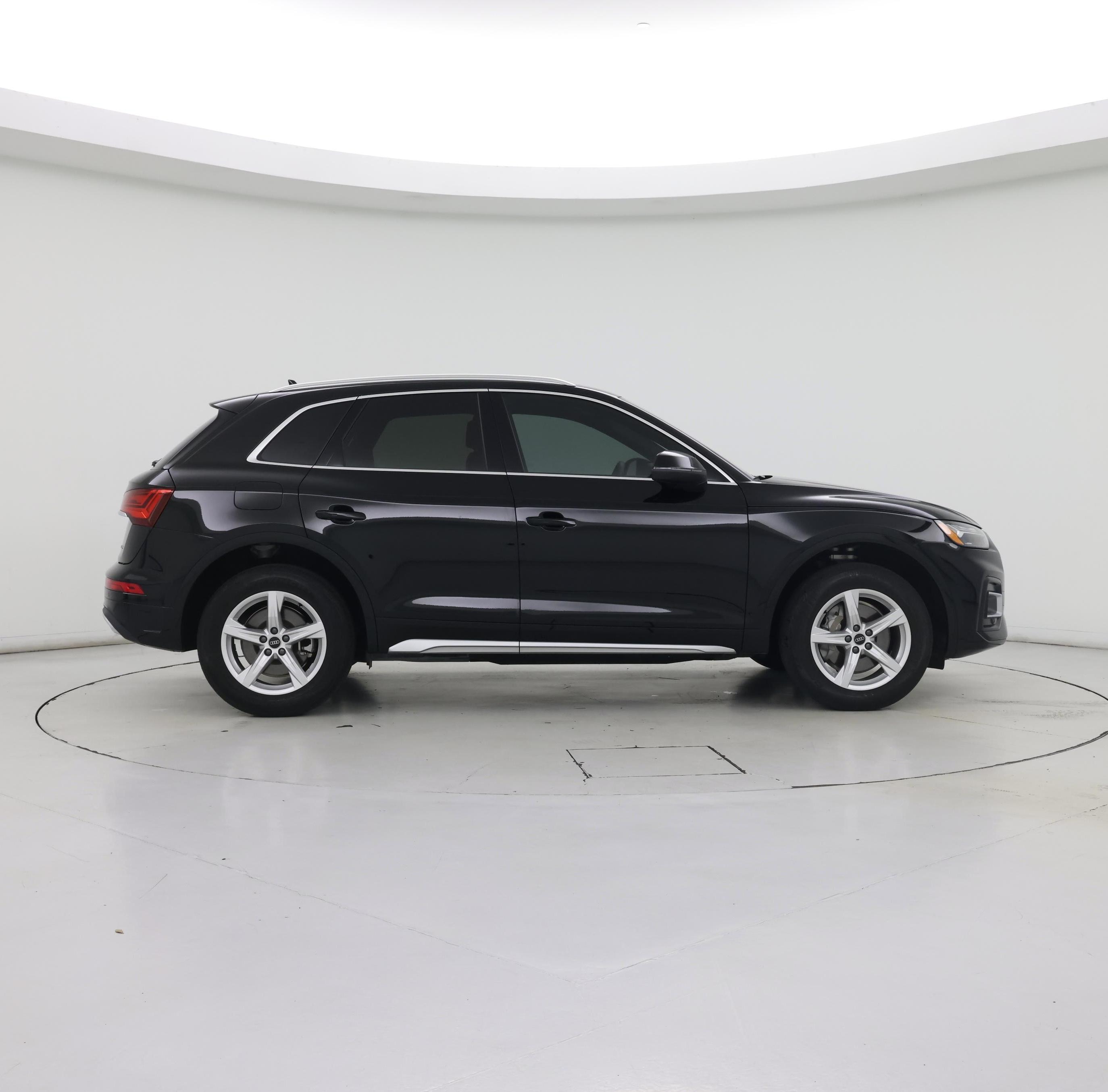 Thumbnail: 2023 Audi Q5 - 7