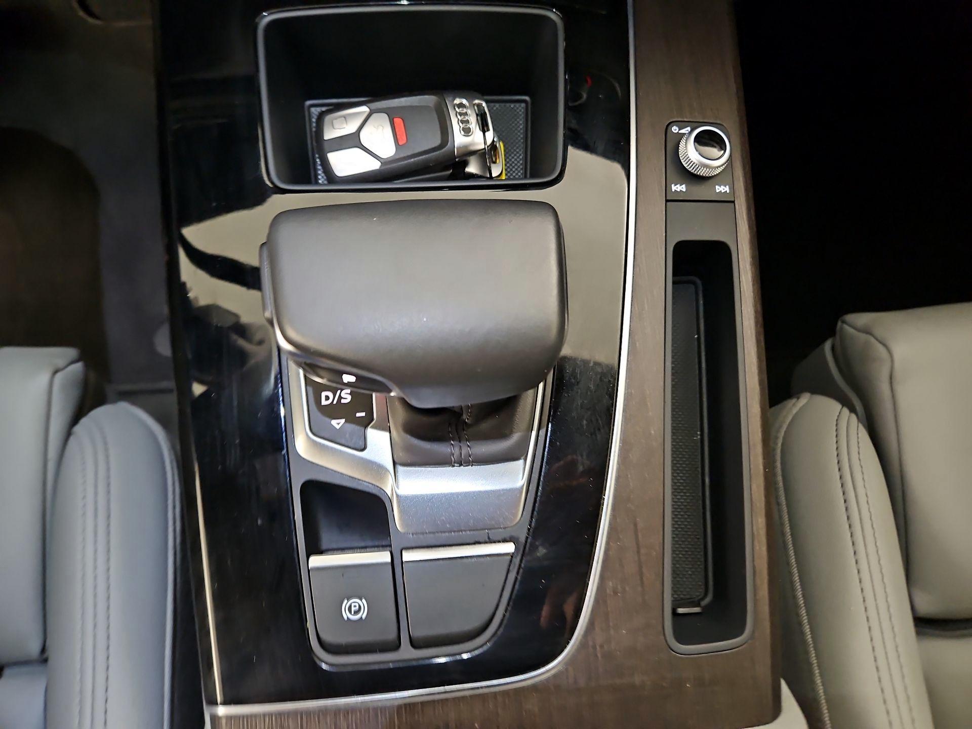 Thumbnail: 2022 Audi Q5 - 18