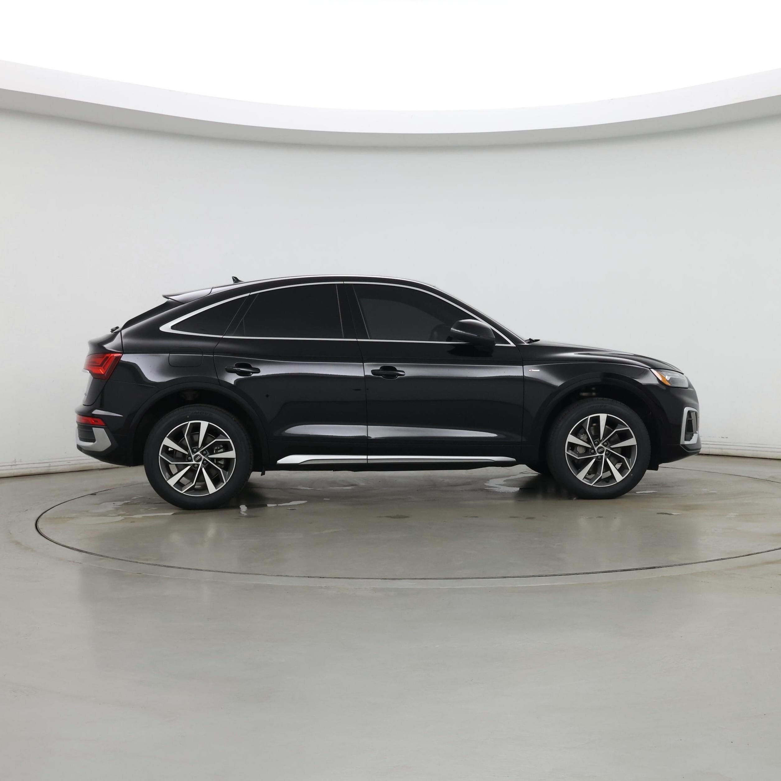 Thumbnail: 2022 Audi Q5 - 7
