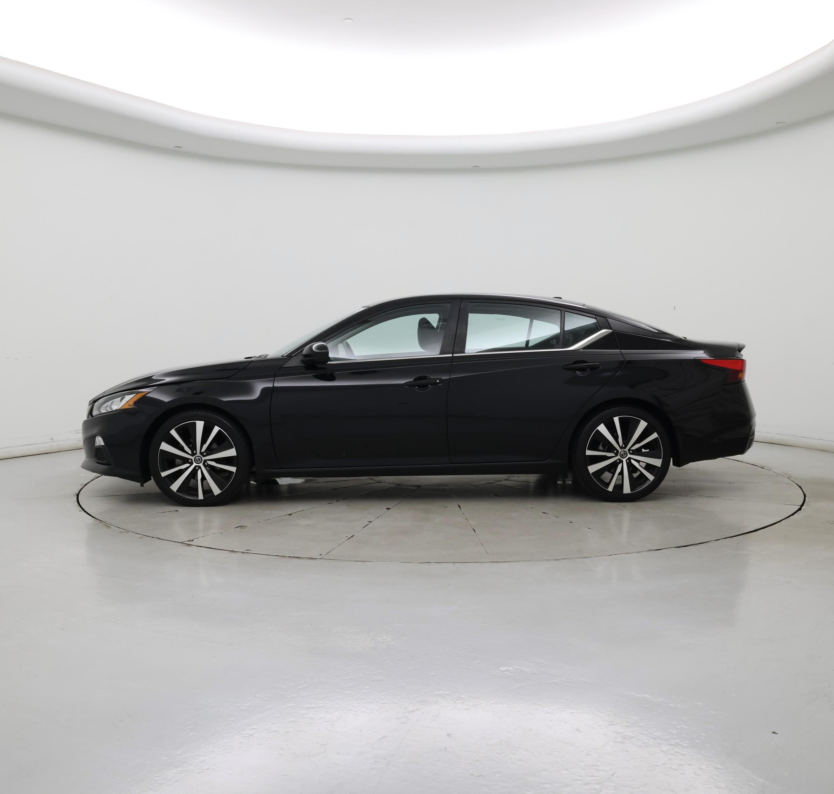 Thumbnail: 2022 Nissan Altima - 3