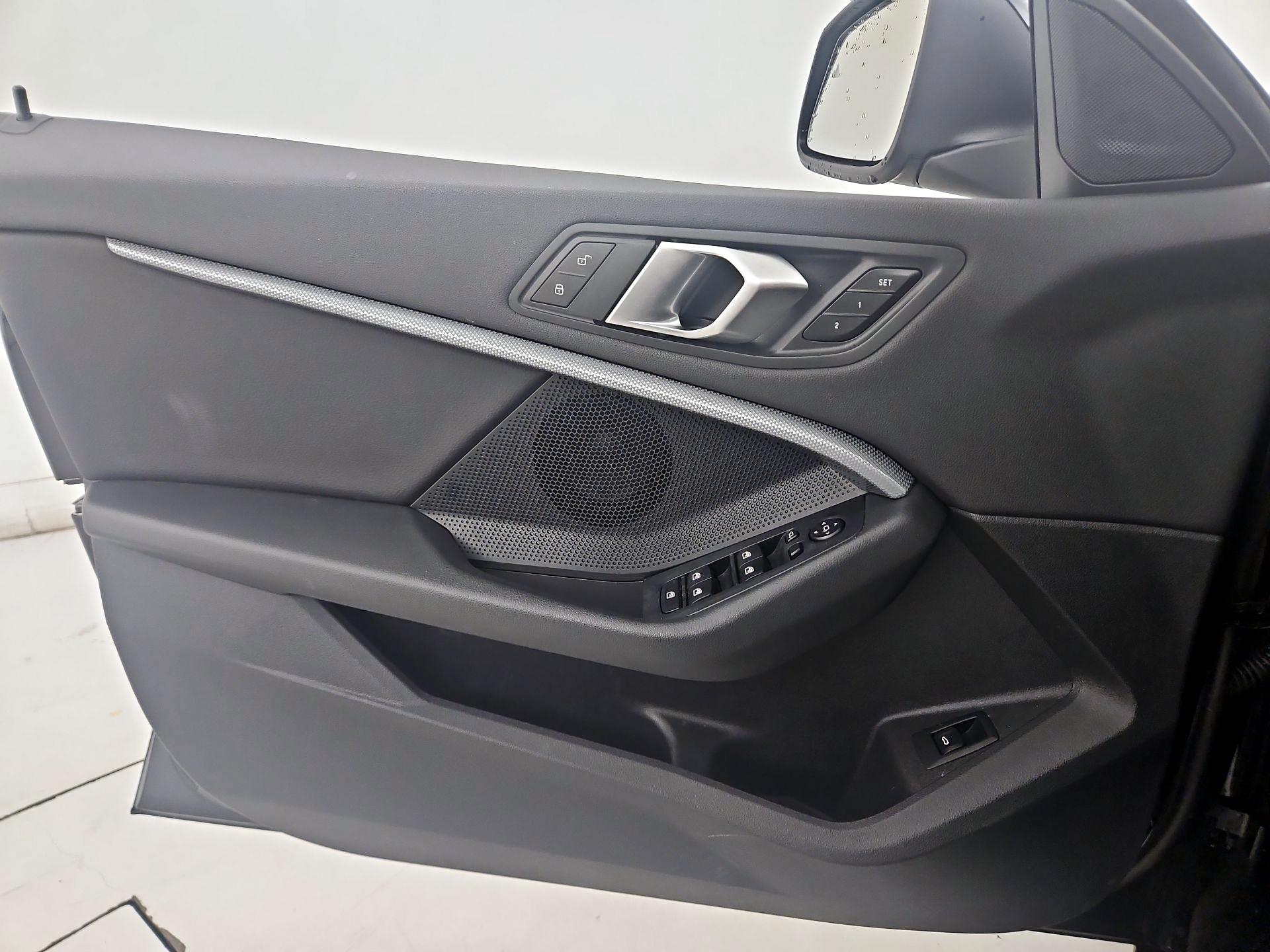 Thumbnail: 2024 BMW 2 Series - 12