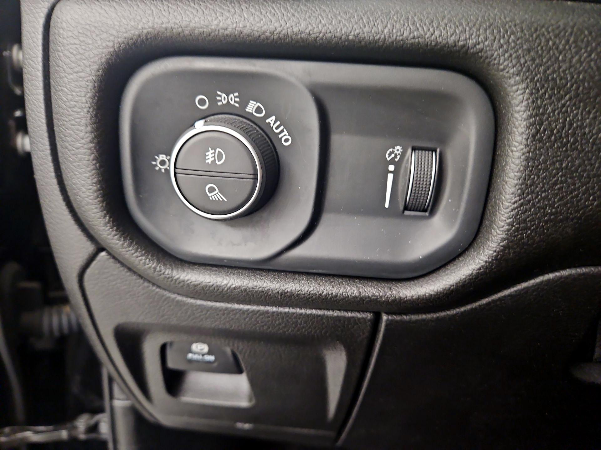 Thumbnail: 2020 RAM 1500 - 13
