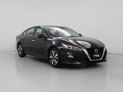 Black 2022 Nissan Altima SV