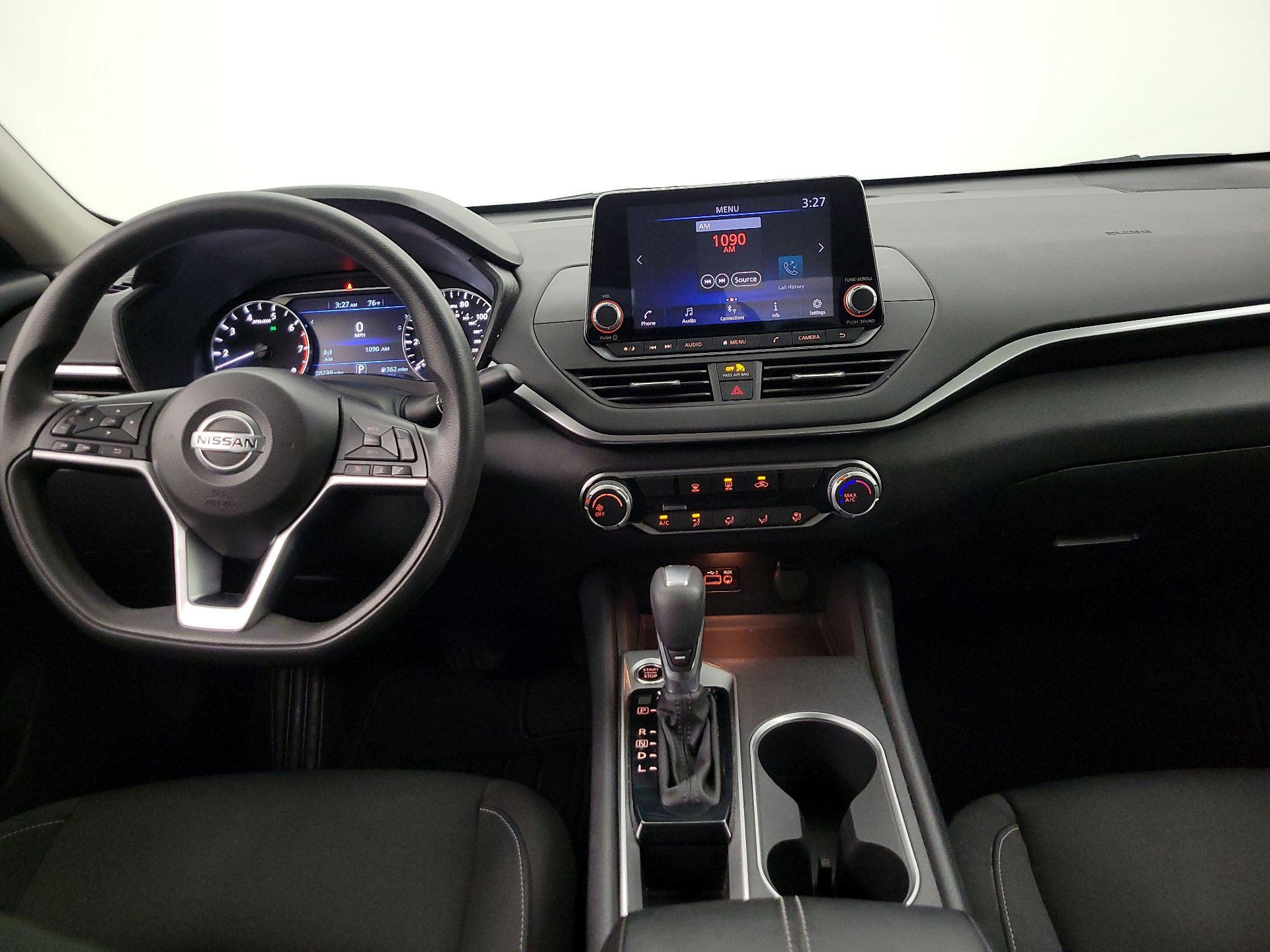 Thumbnail: 2022 Nissan Altima - 9