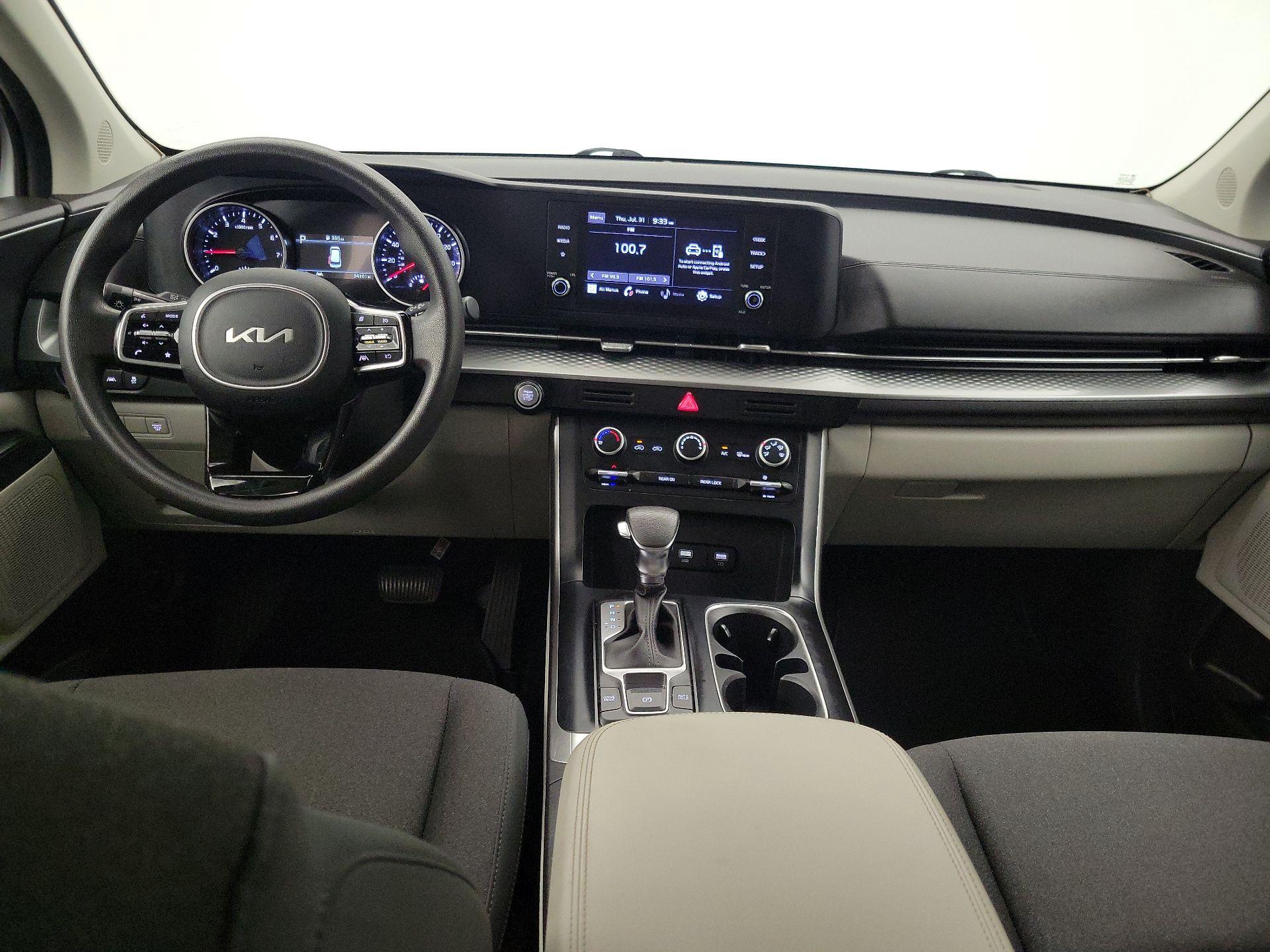 Thumbnail: 2022 Kia Carnival - 9
