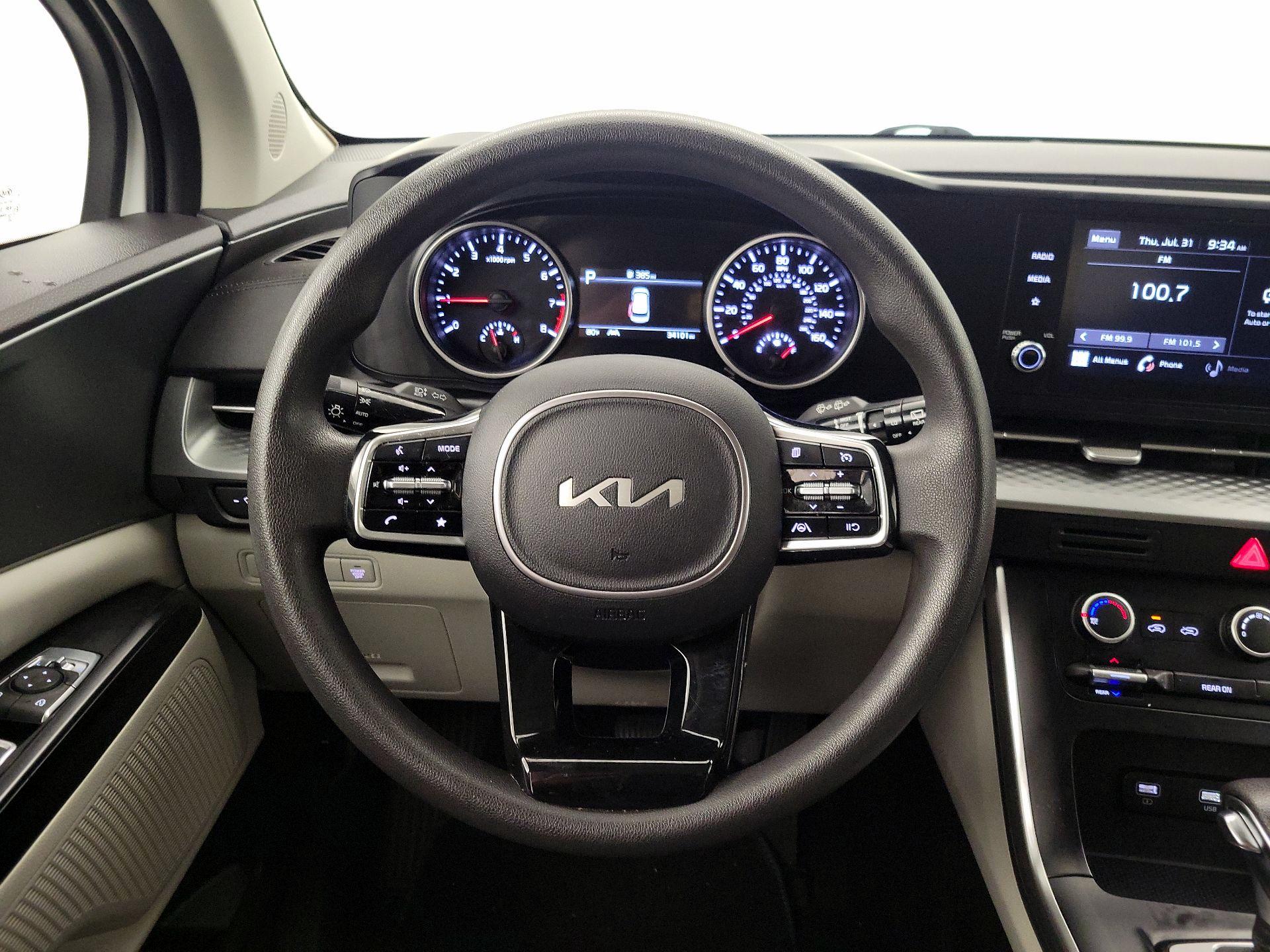 Thumbnail: 2022 Kia Carnival - 10
