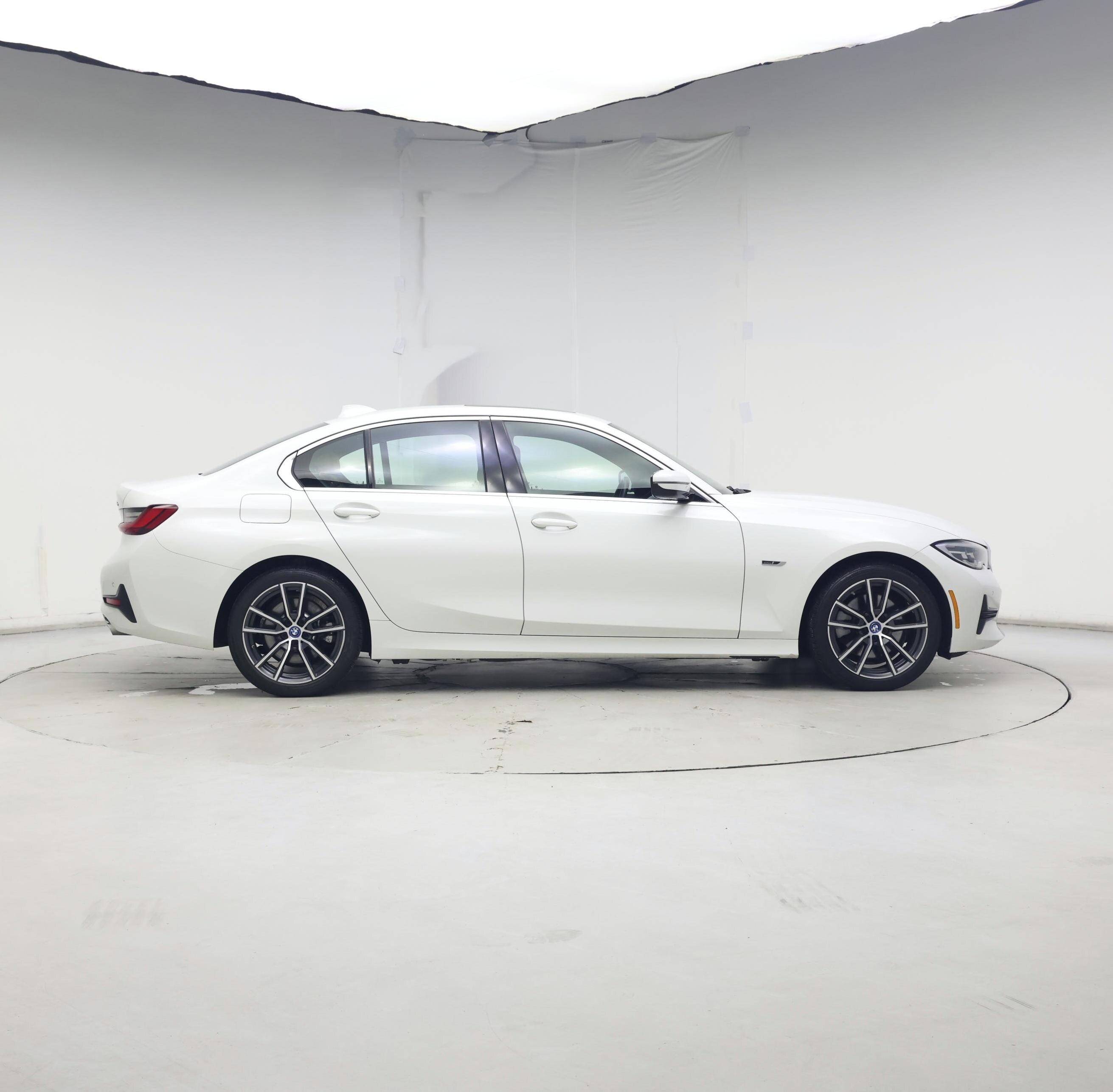 Thumbnail: 2022 BMW 3 Series - 7