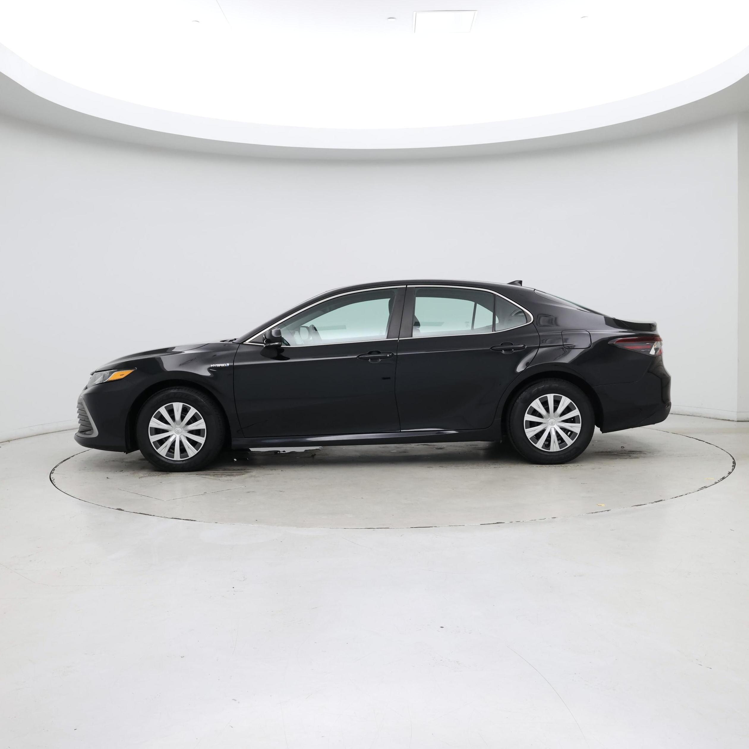 Thumbnail: 2021 Toyota Camry - 3