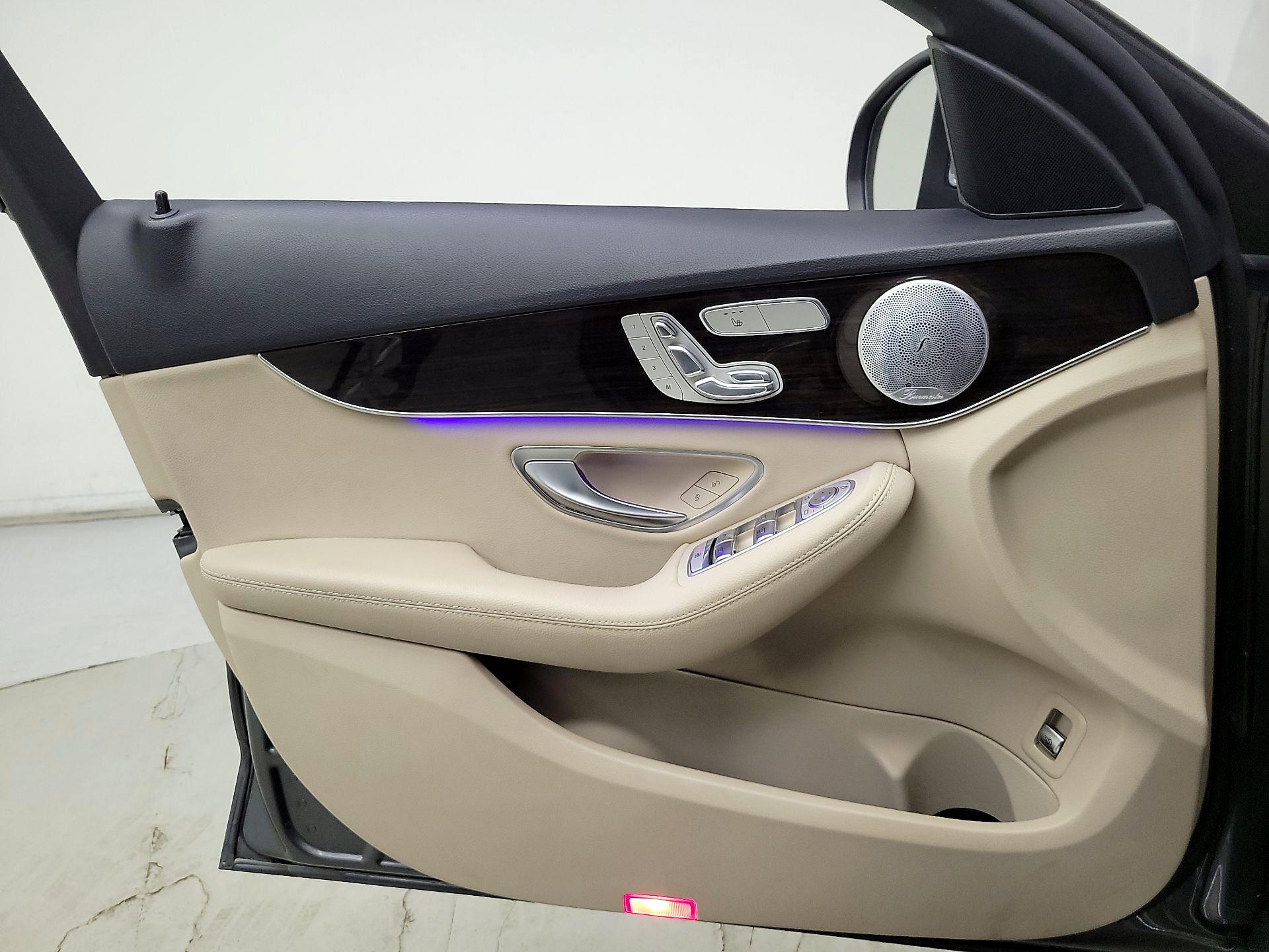 Thumbnail: 2020 Mercedes-Benz C-Class - 12
