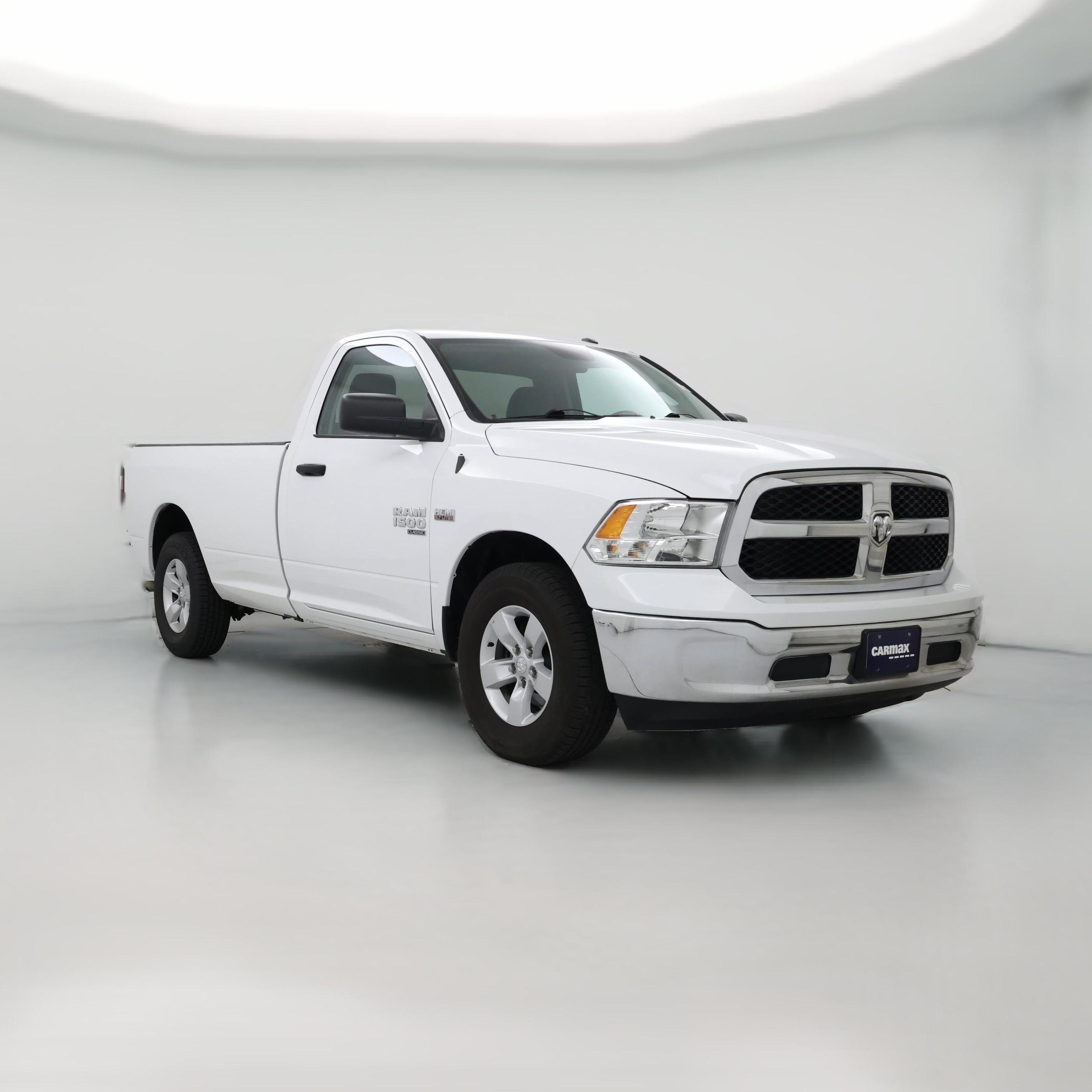 Thumbnail: 2020 RAM 1500 Classic - 1