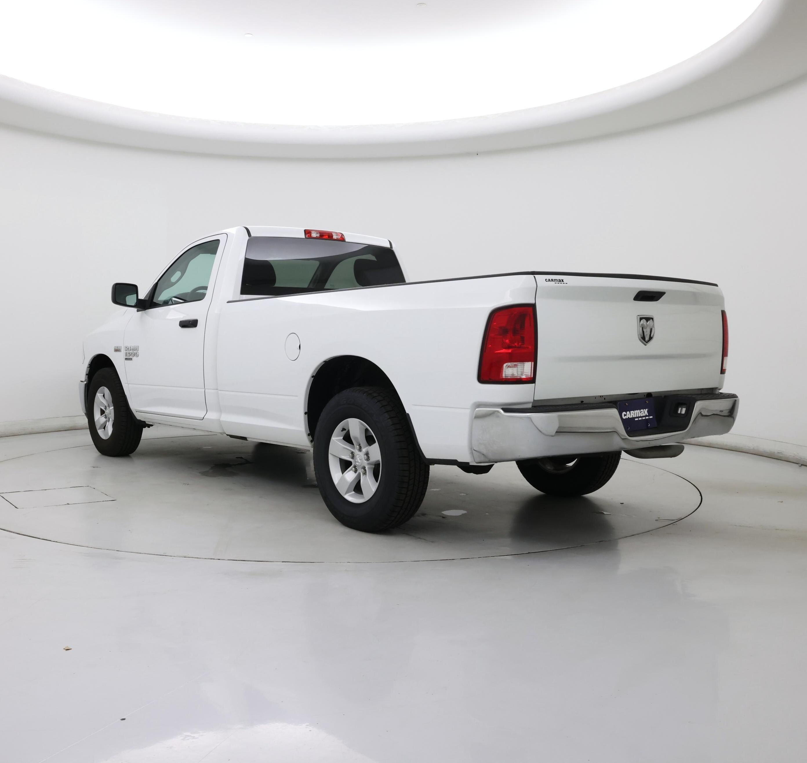 Thumbnail: 2020 RAM 1500 Classic - 2