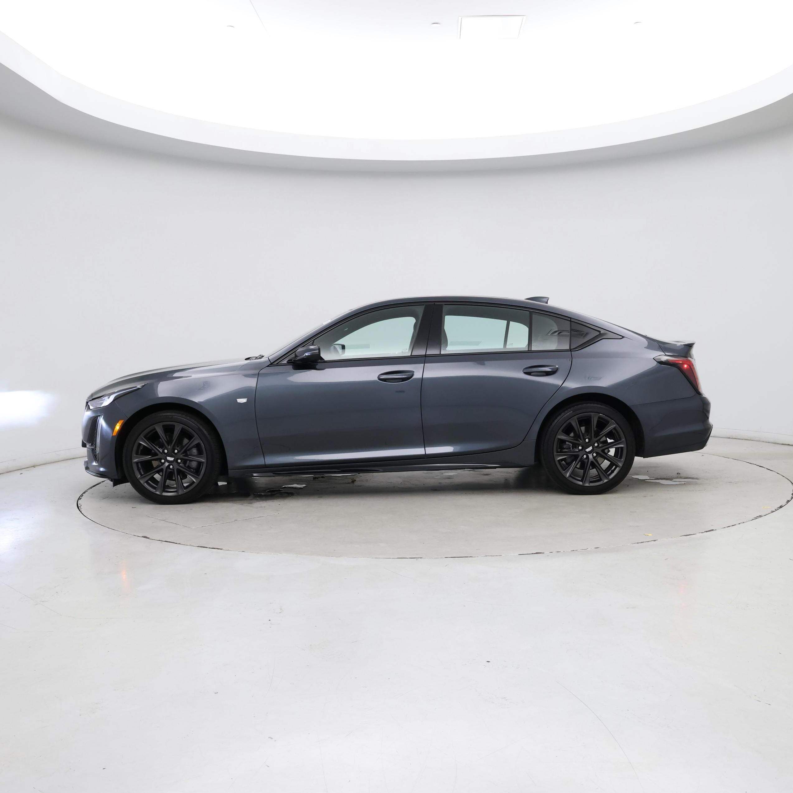 Thumbnail: 2022 Cadillac CT5 - 3