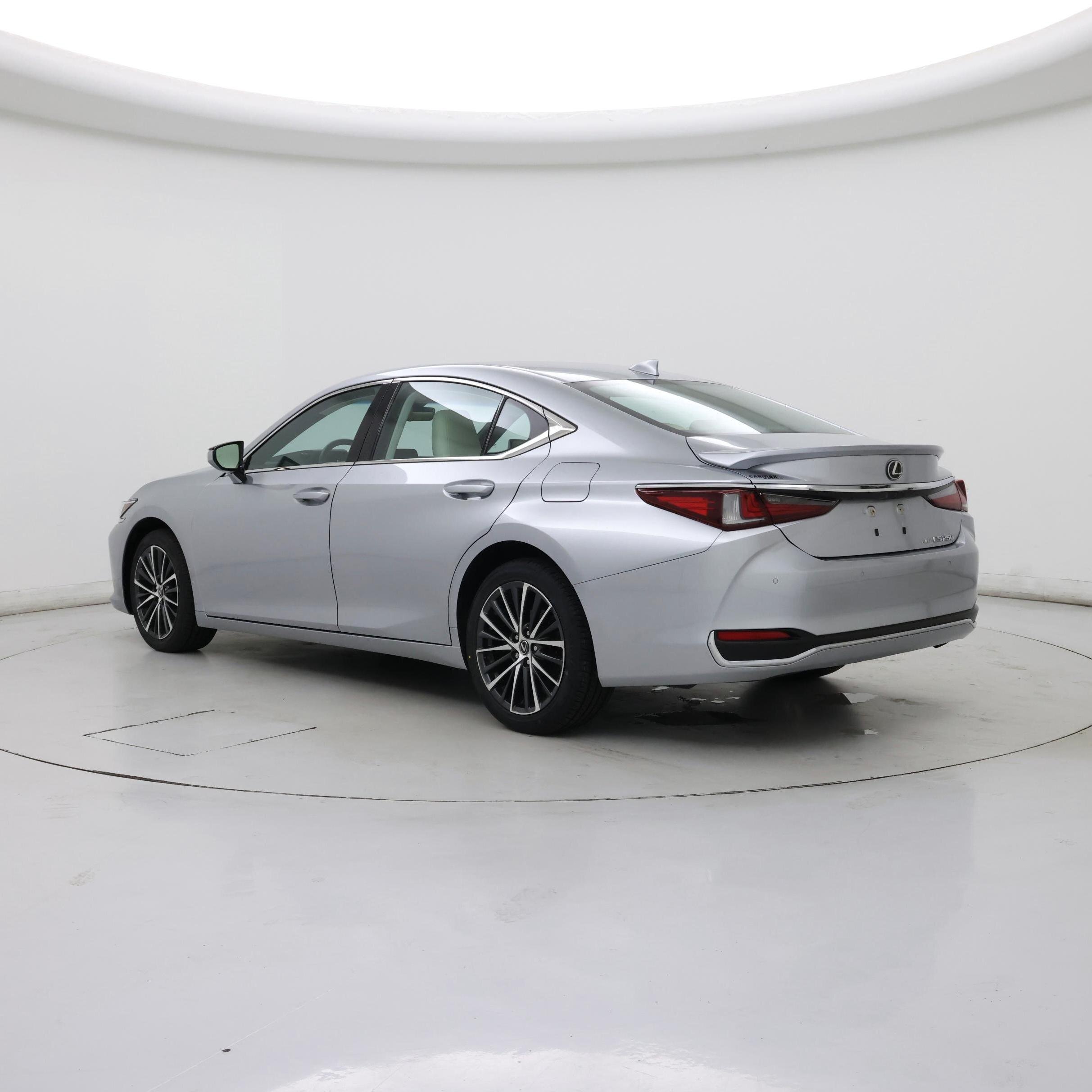 Thumbnail: 2022 Lexus ES - 2