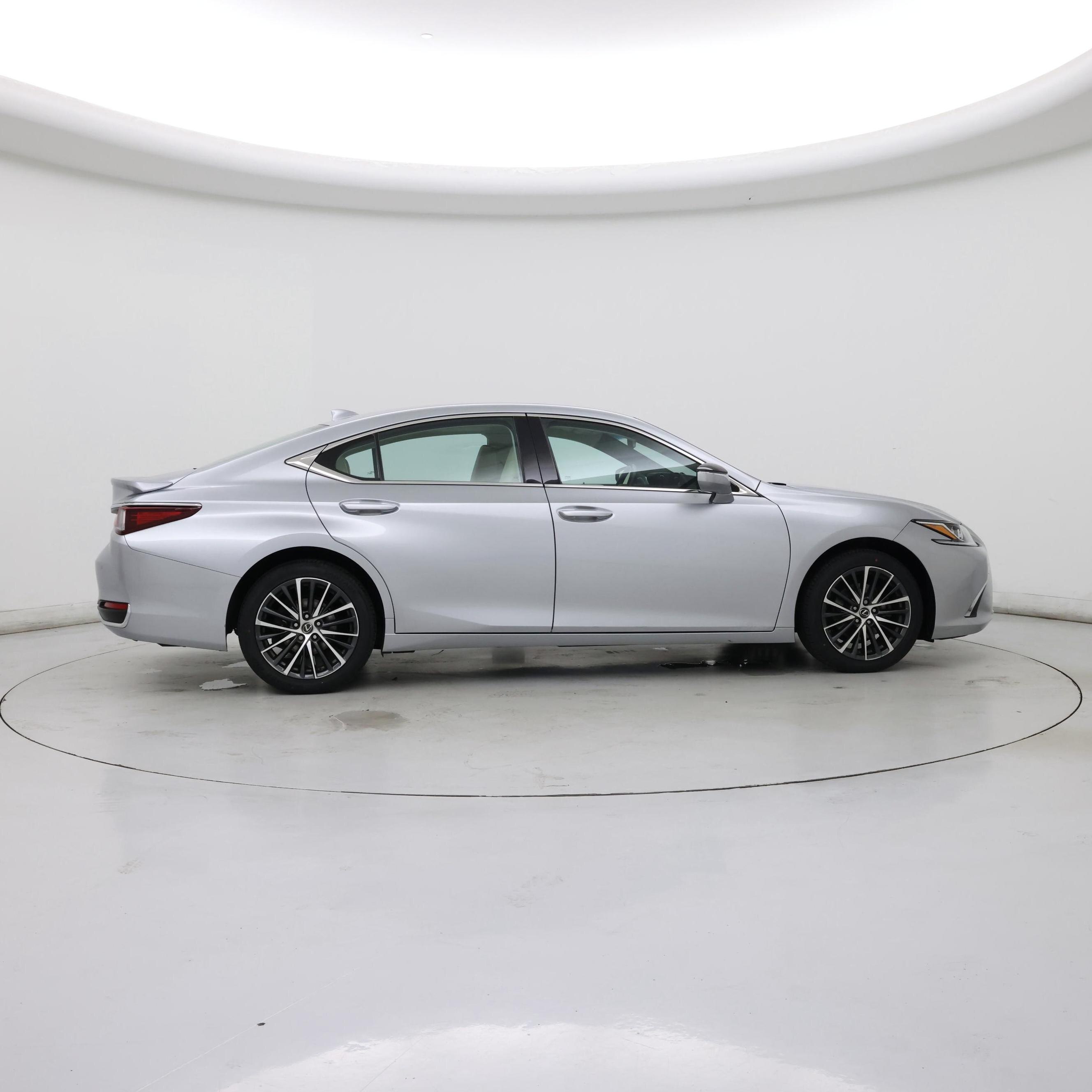 Thumbnail: 2022 Lexus ES - 7