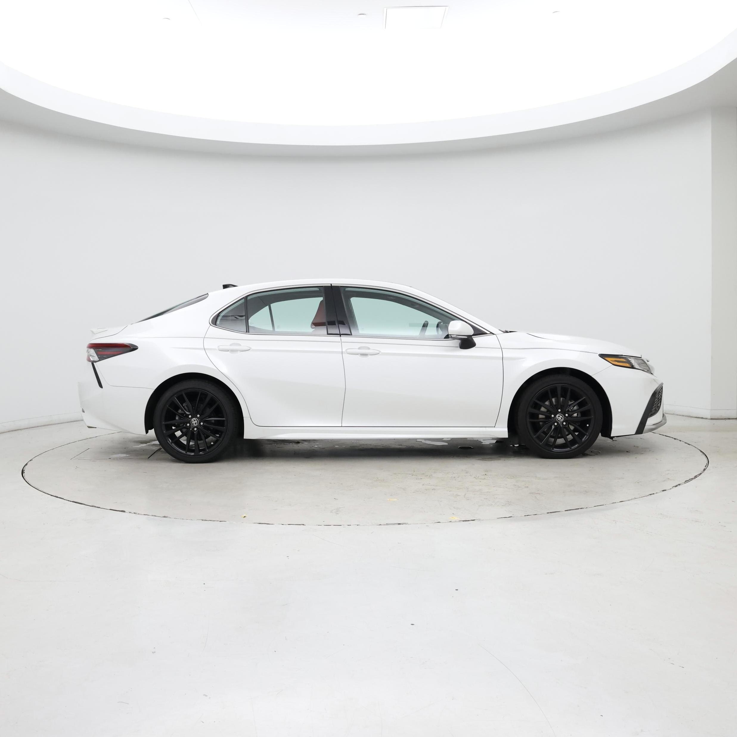 Thumbnail: 2023 Toyota Camry - 7