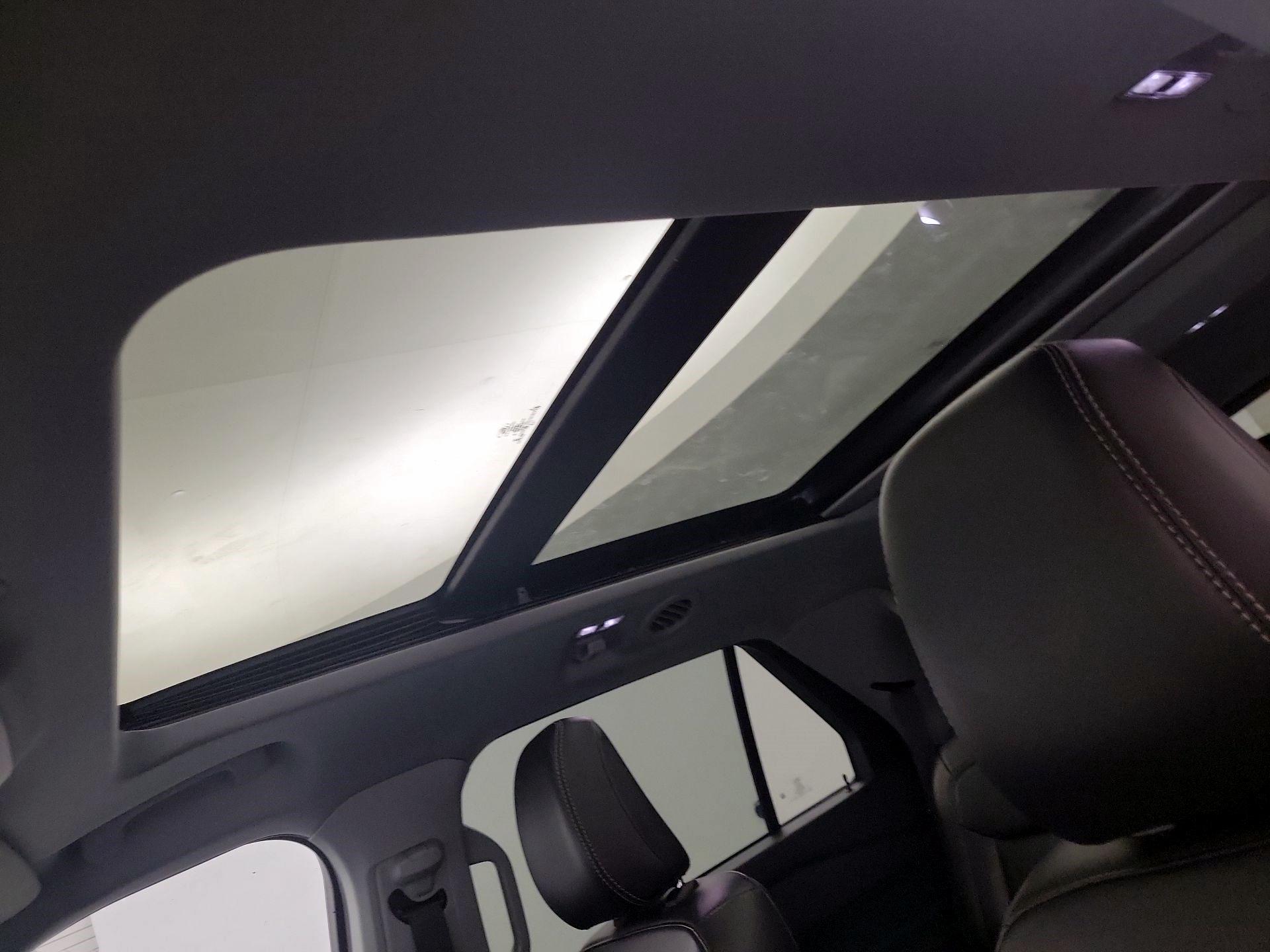 Thumbnail: 2022 Ford Explorer - 18
