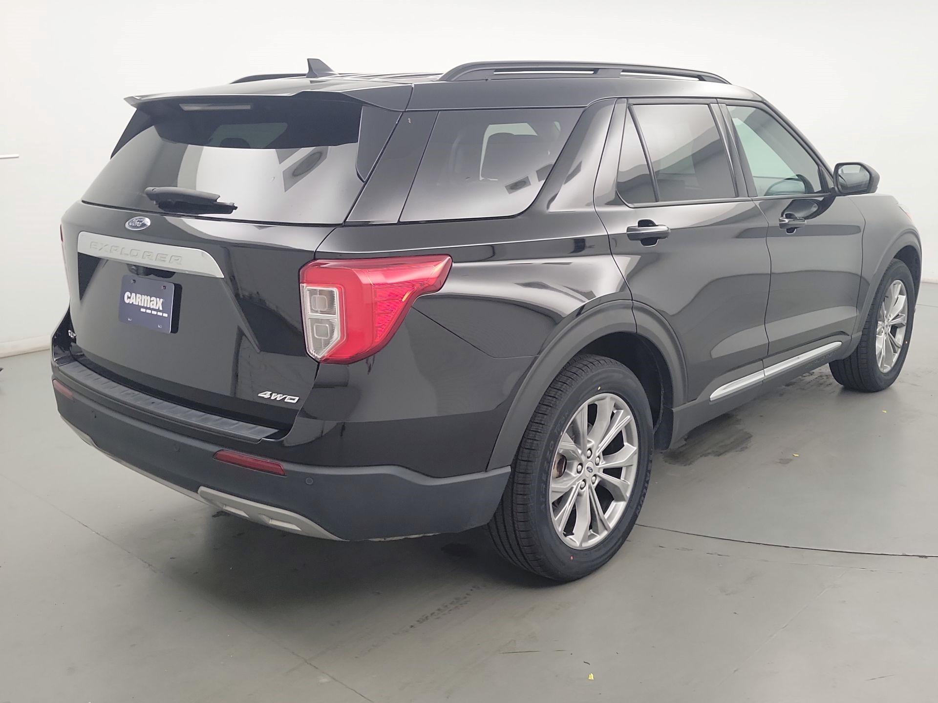 Thumbnail: 2022 Ford Explorer - 5