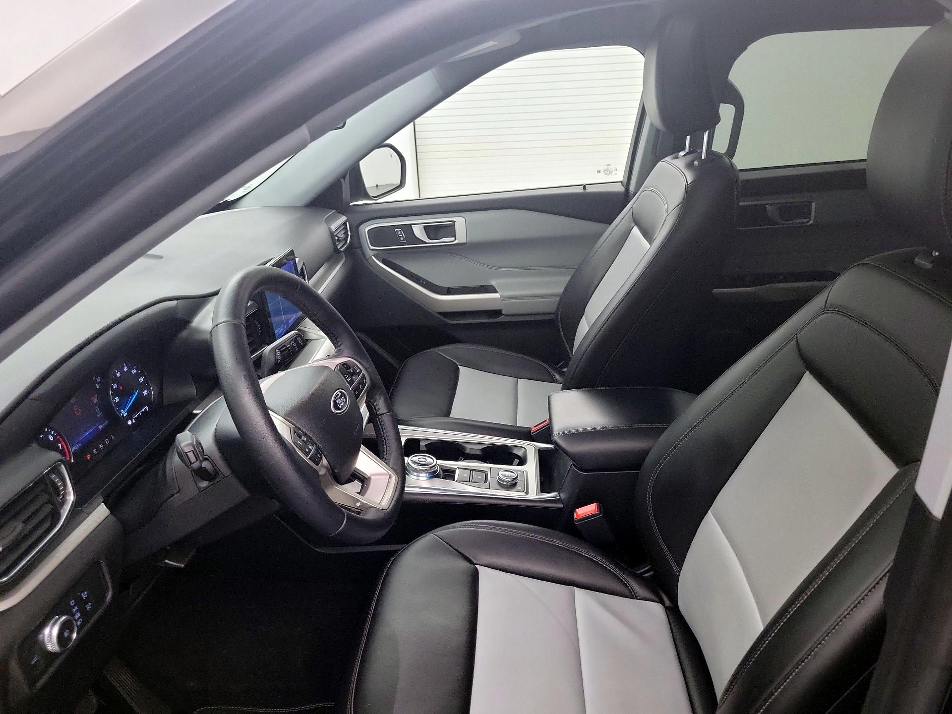 Thumbnail: 2022 Ford Explorer - 11