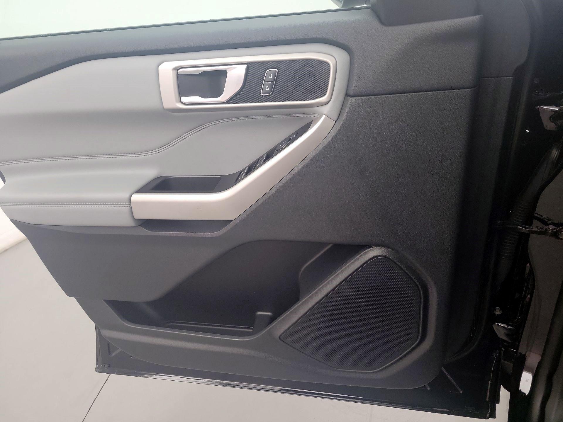 Thumbnail: 2022 Ford Explorer - 10