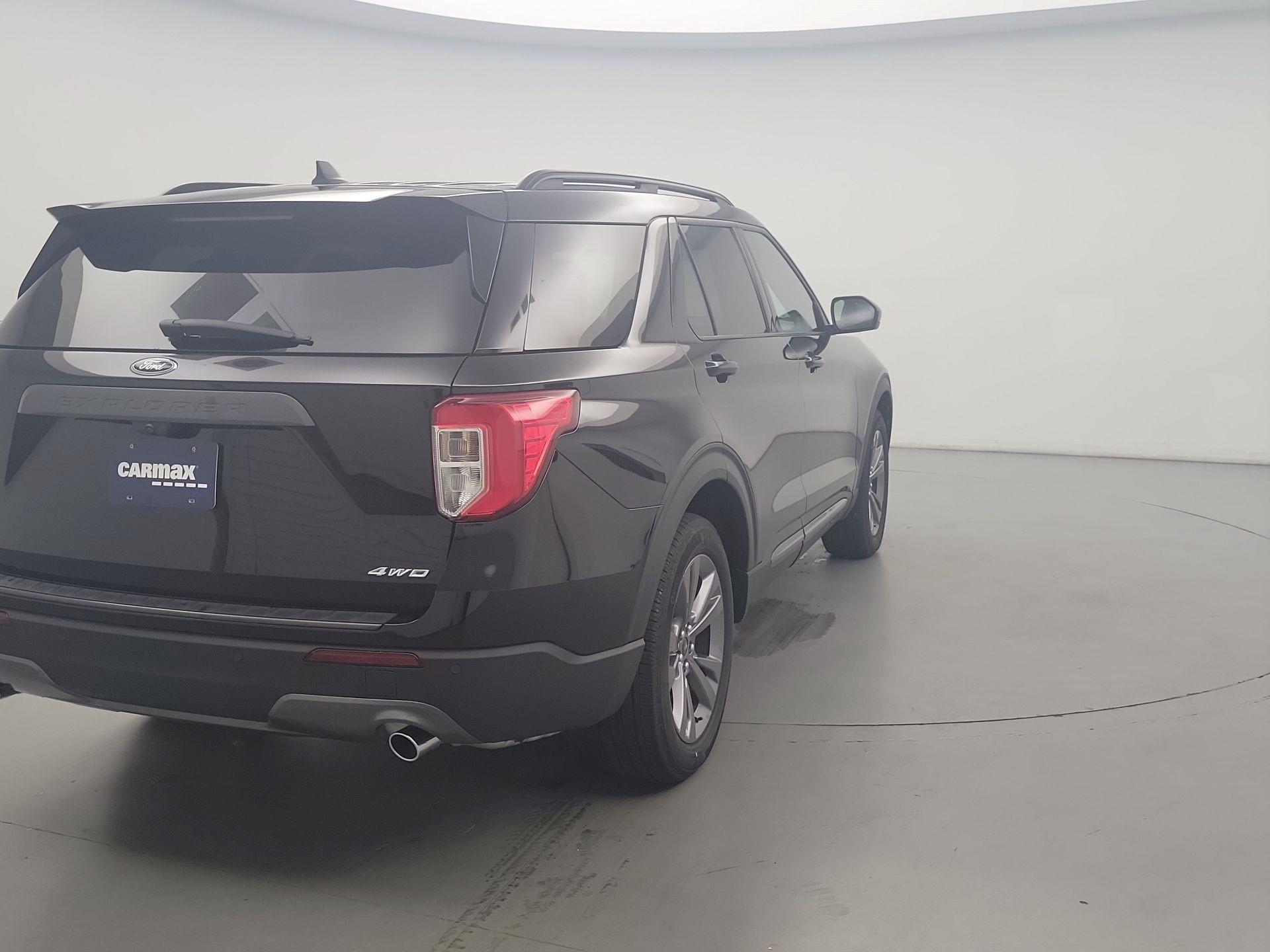 Thumbnail: 2022 Ford Explorer - 5