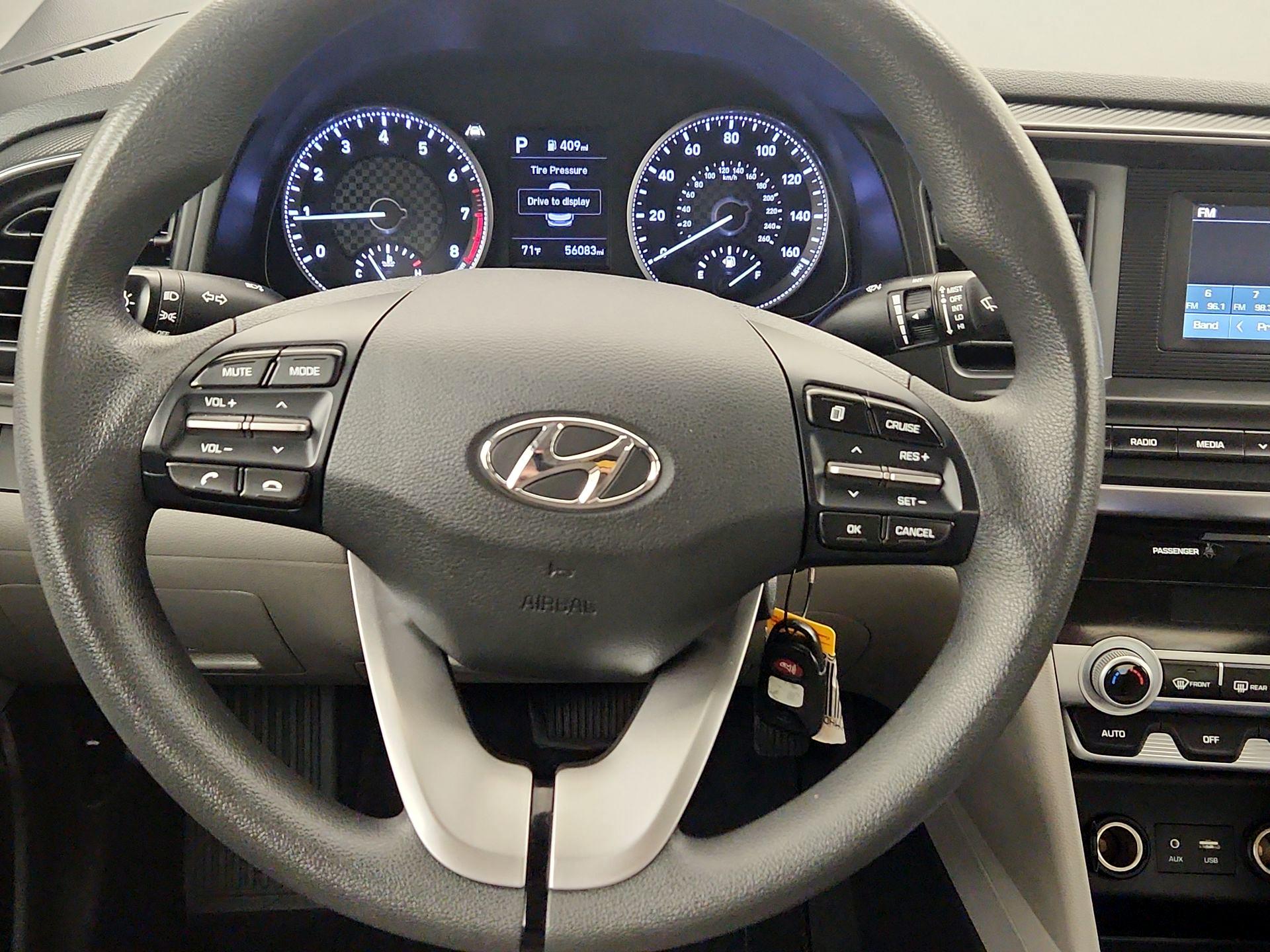 Thumbnail: 2020 Hyundai Elantra - 10
