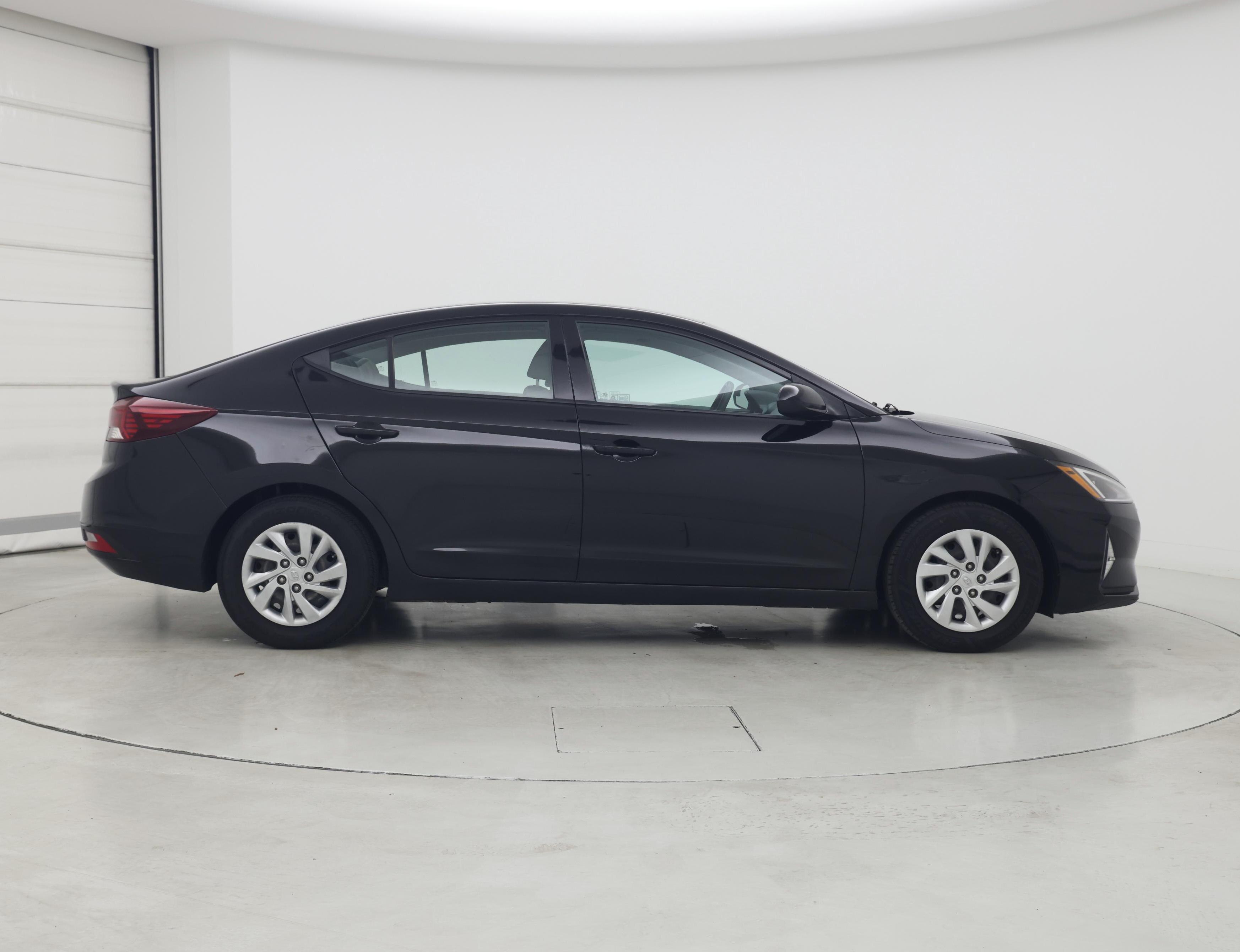 Thumbnail: 2020 Hyundai Elantra - 7